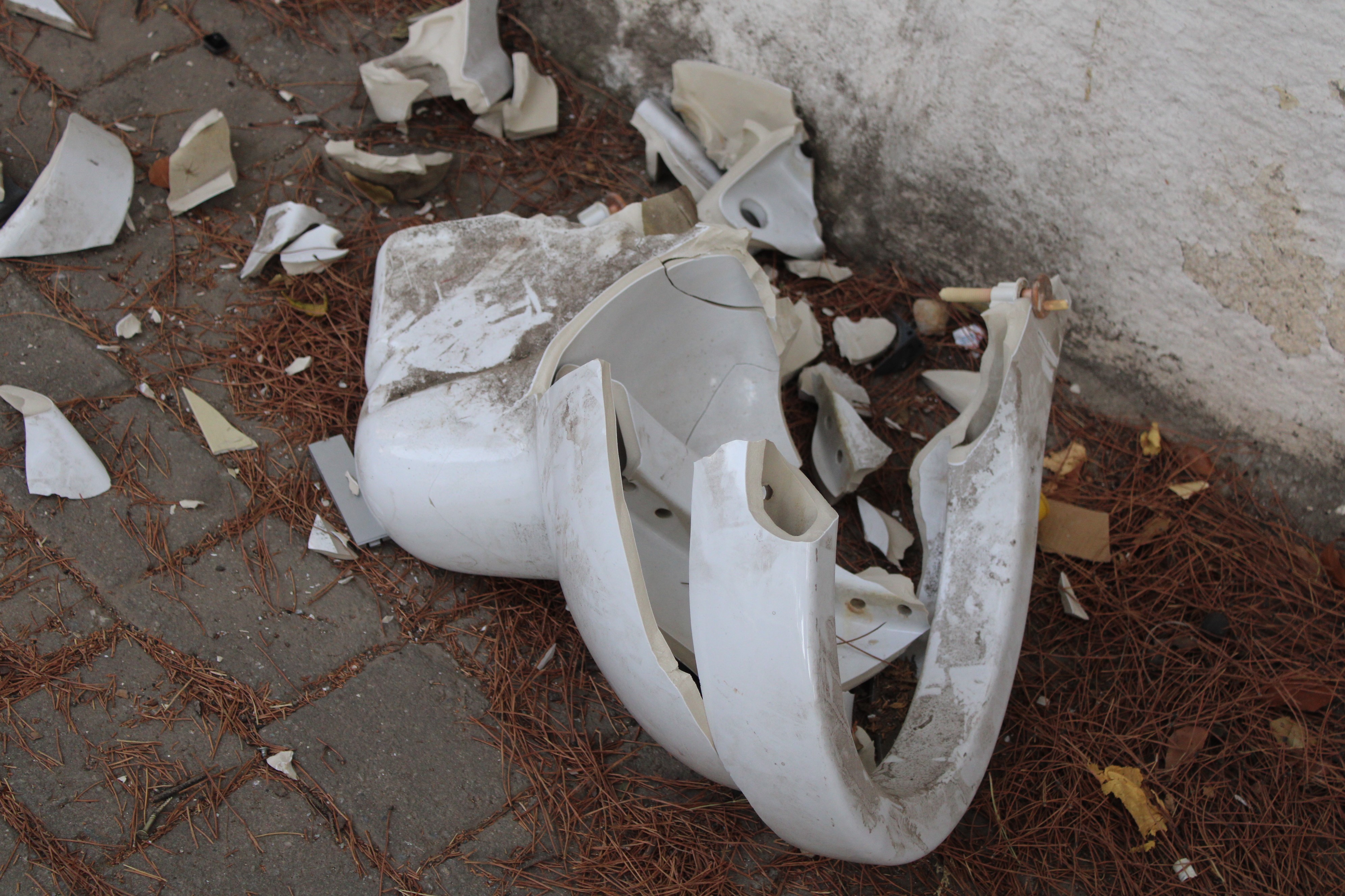 Efeler Belediyesi Kenti Kaderine Terk Etti (7)