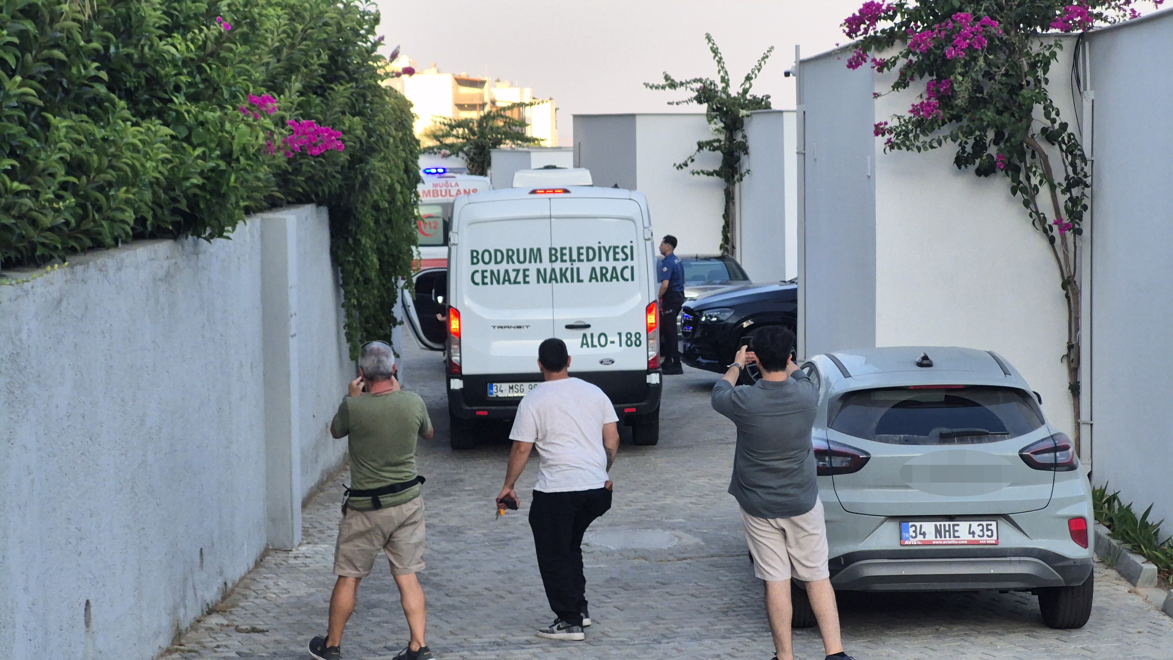 Genç Çift Evde Başlarından Vurulmuş Halde Ölü Bulundu (2)