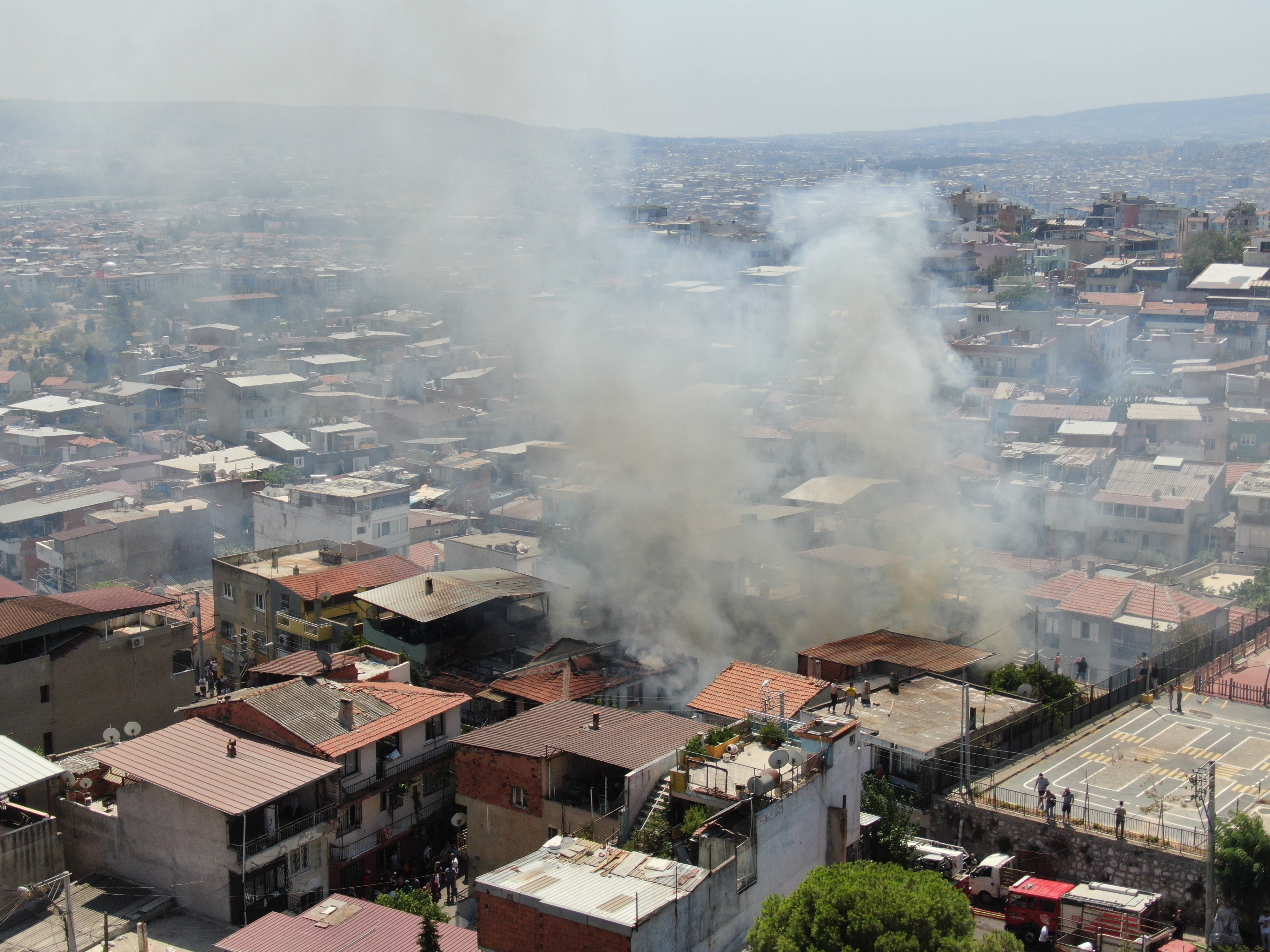 Hurdalık Yangını Büyüdü, Evler Küle Döndü (9)