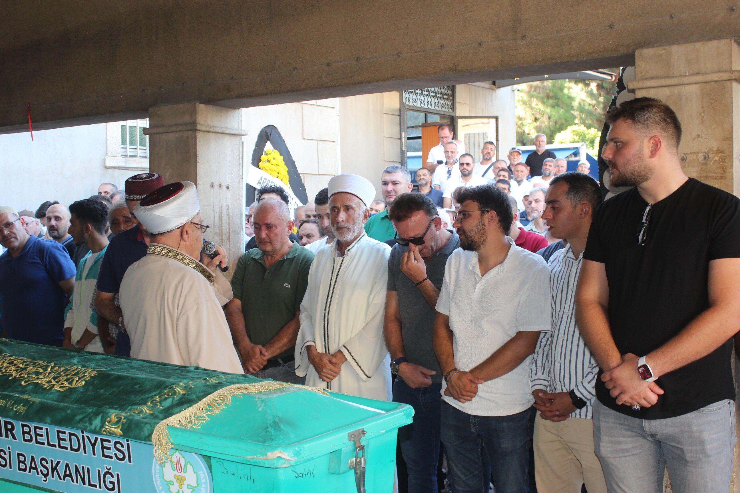 İmam Baba, Oğlunun Cenaze Namazını Kıldırdı (4)