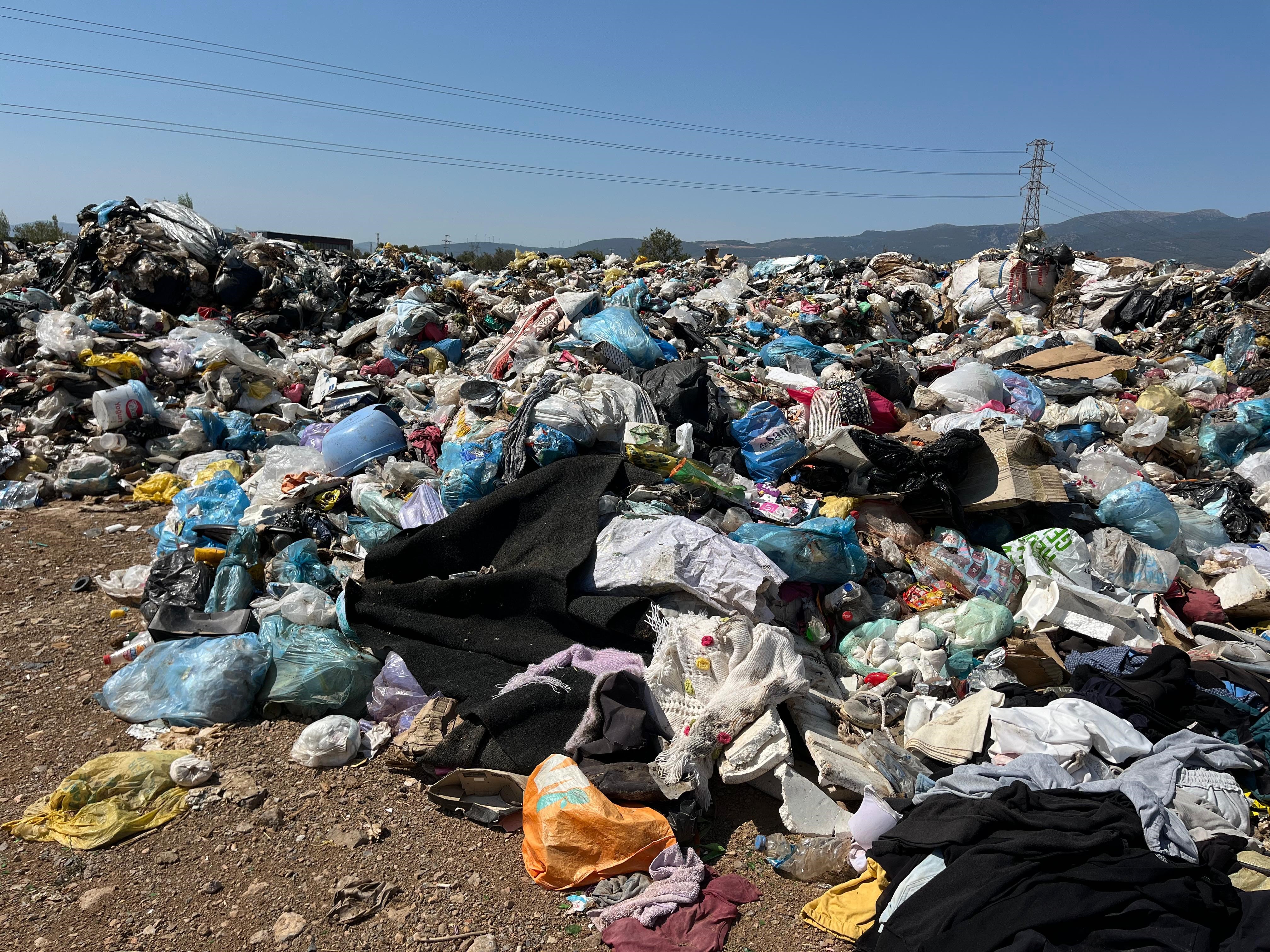 İzmir'de Çöpten Sıradağları (6)