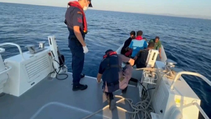 Jandarma Ekipleri Hem Yakaladı Hem De Kurtardı (3)