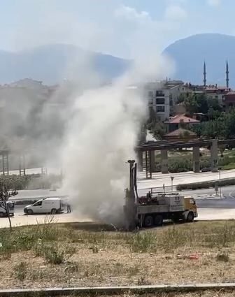 Sondaj Yapılırken Doğalgaz Hattı Patladı (2)