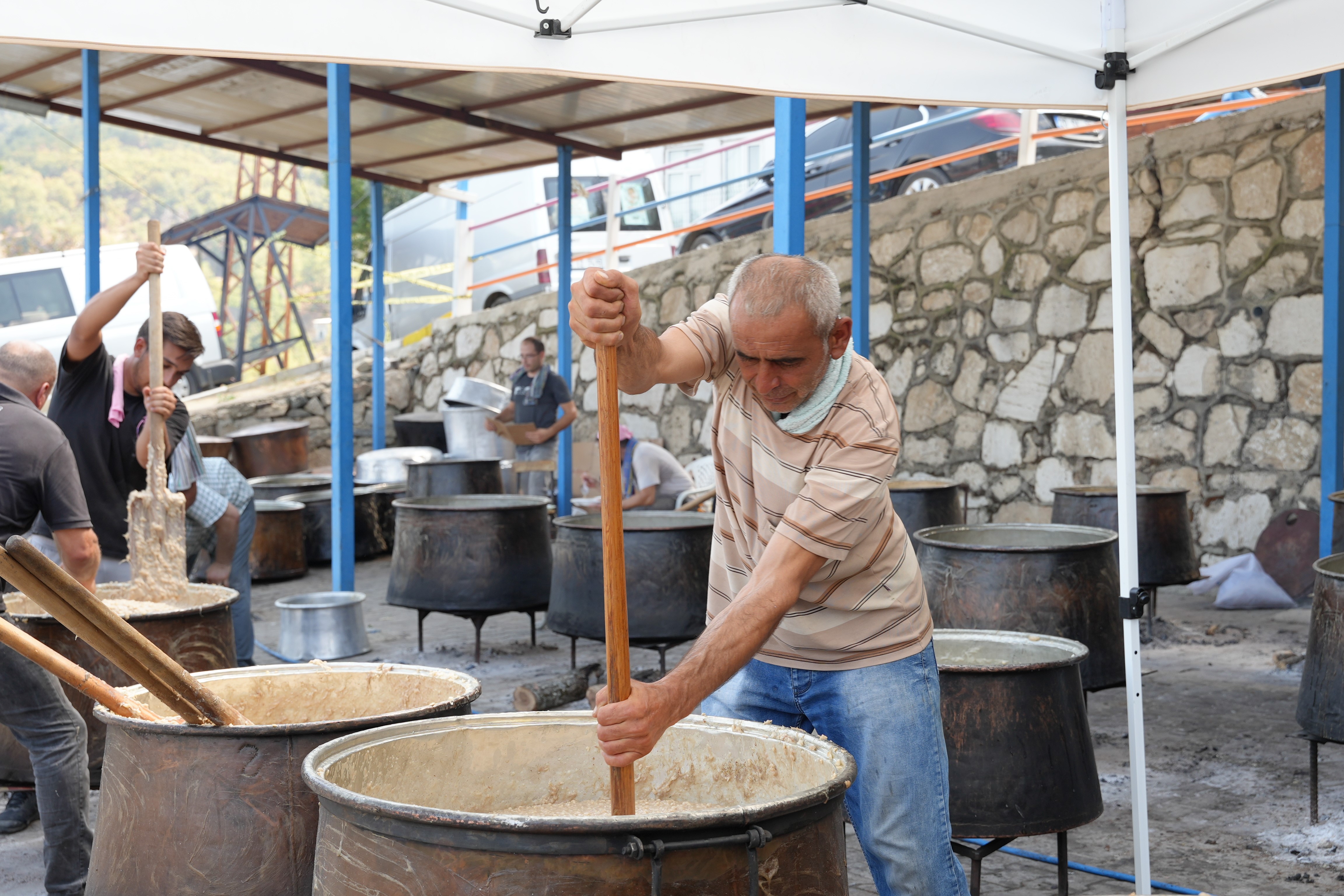 10 Ton Keşkek Dağıtıldı (6)