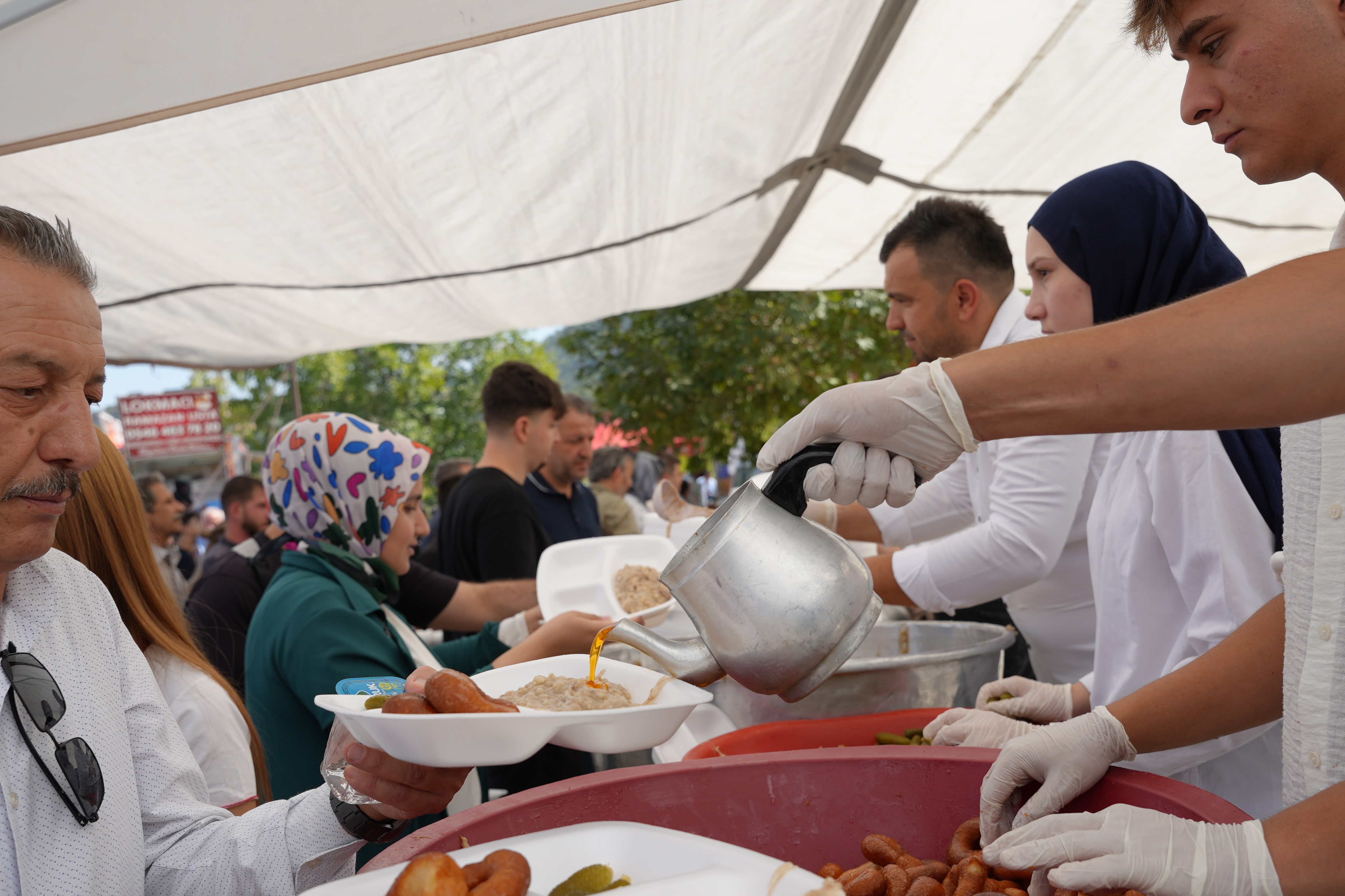 10 Ton Keşkek Dağıtıldı (7)