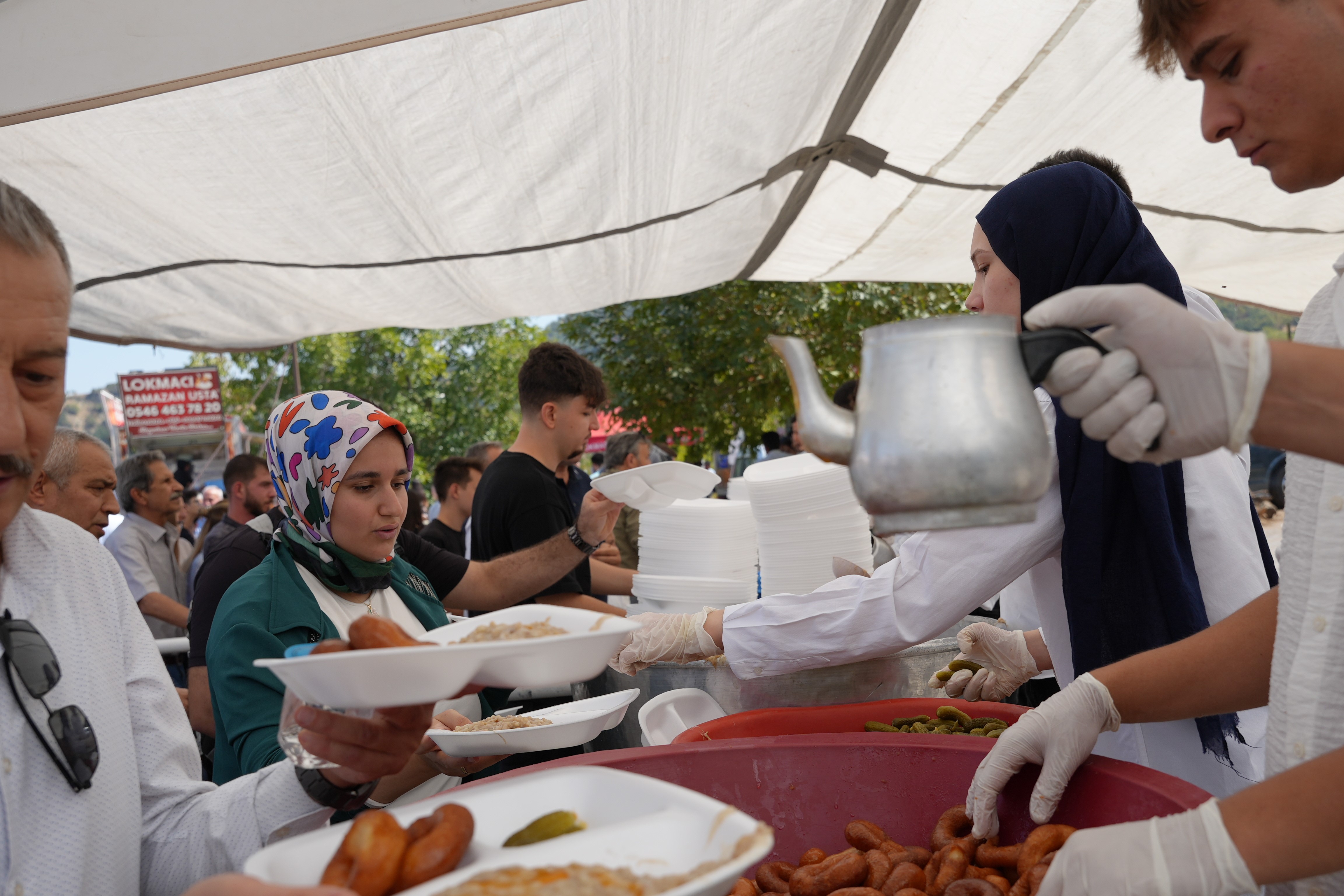 10 Ton Keşkek Dağıtıldı (8)