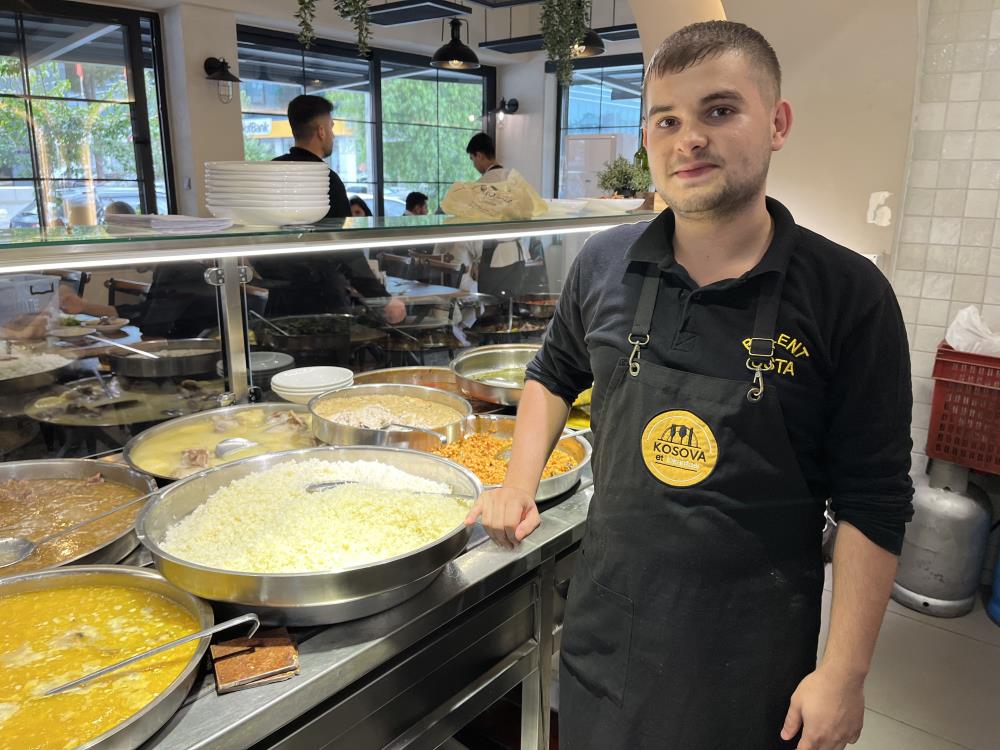 17 Yaşında 30 Çeşit Yemek Çıkartıyor (2)