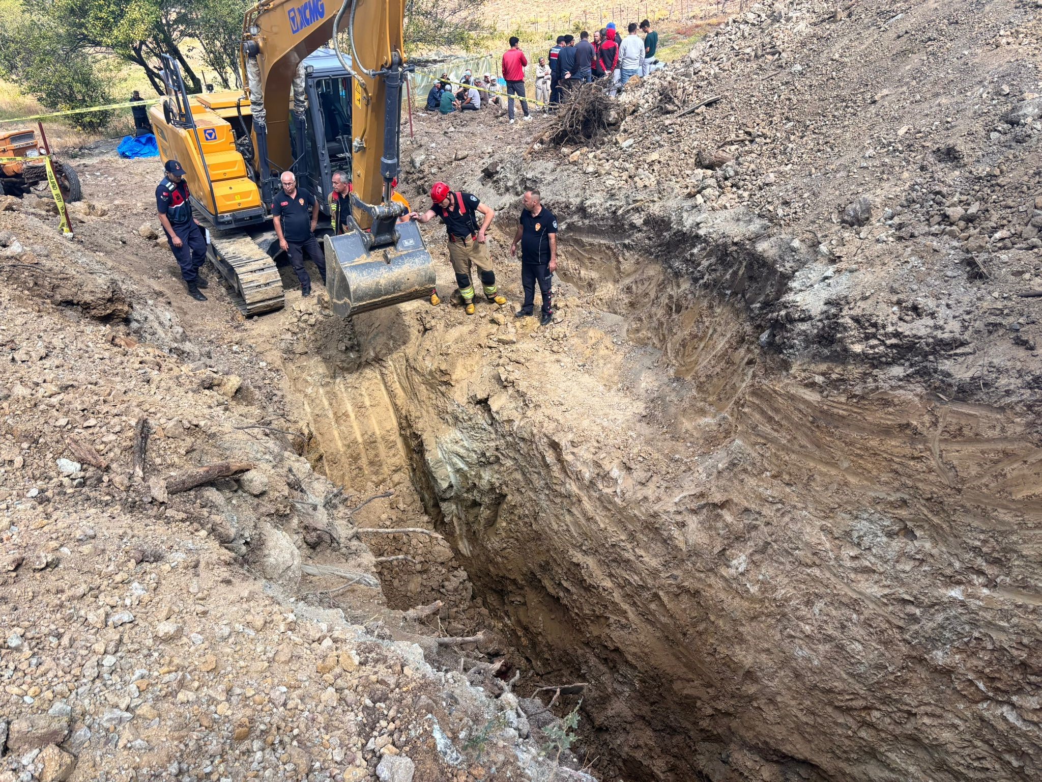 2 Çiftçi Toprak Altında Kaldı (5)