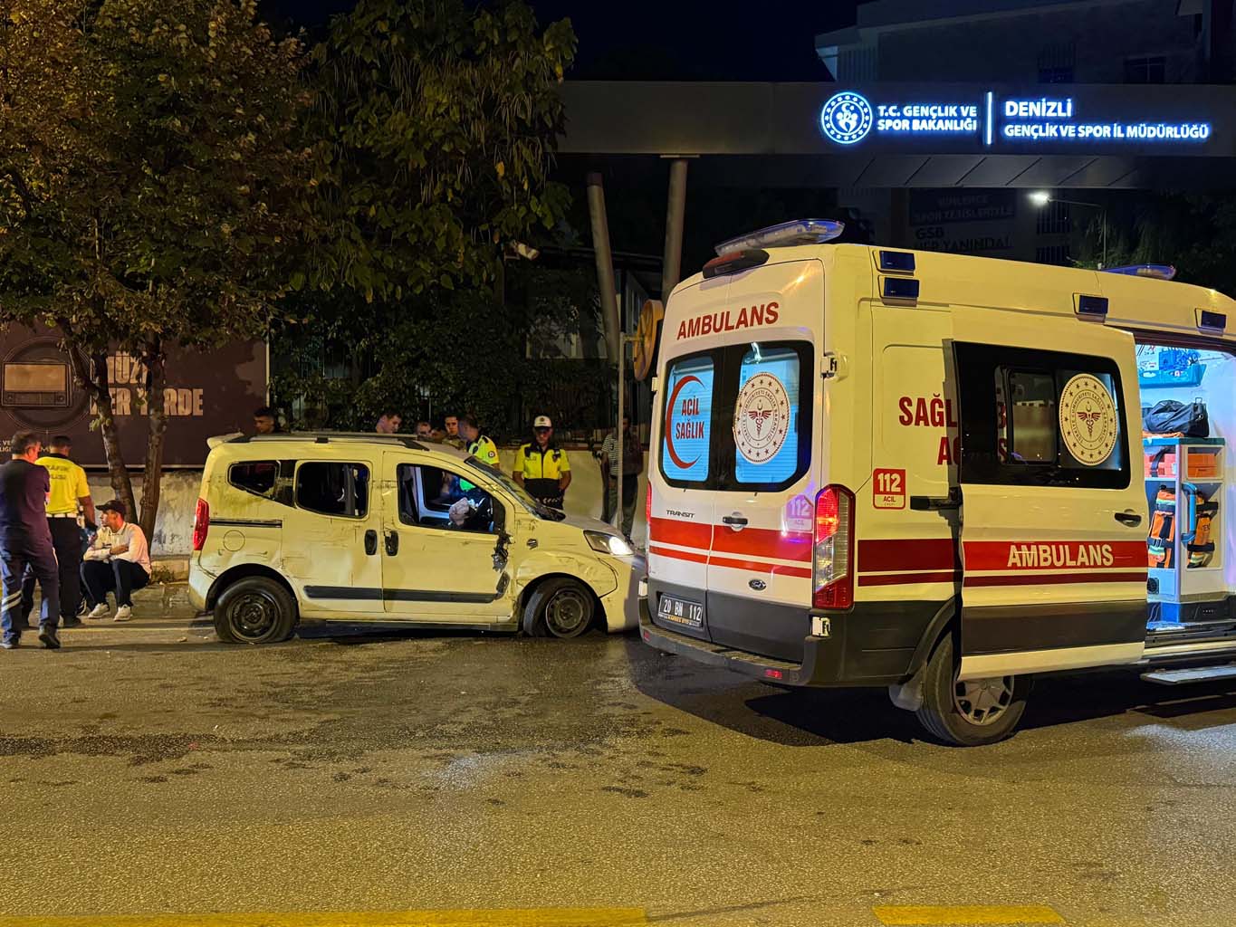 4 Yaralı, 2 Firar Var (2)