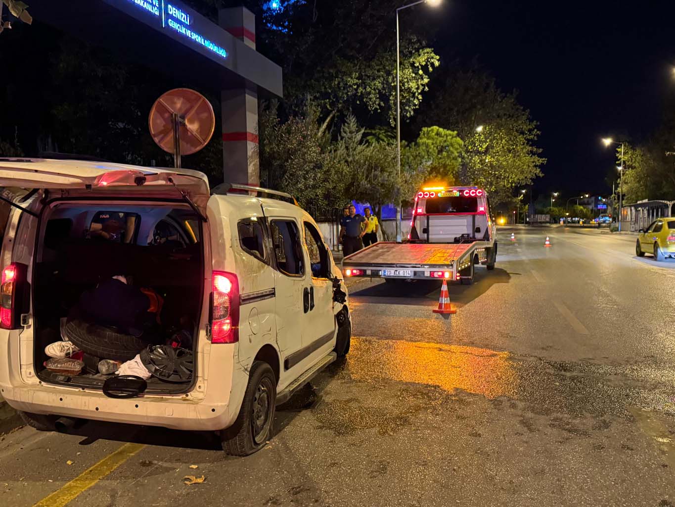 4 Yaralı, 2 Firar Var (6)