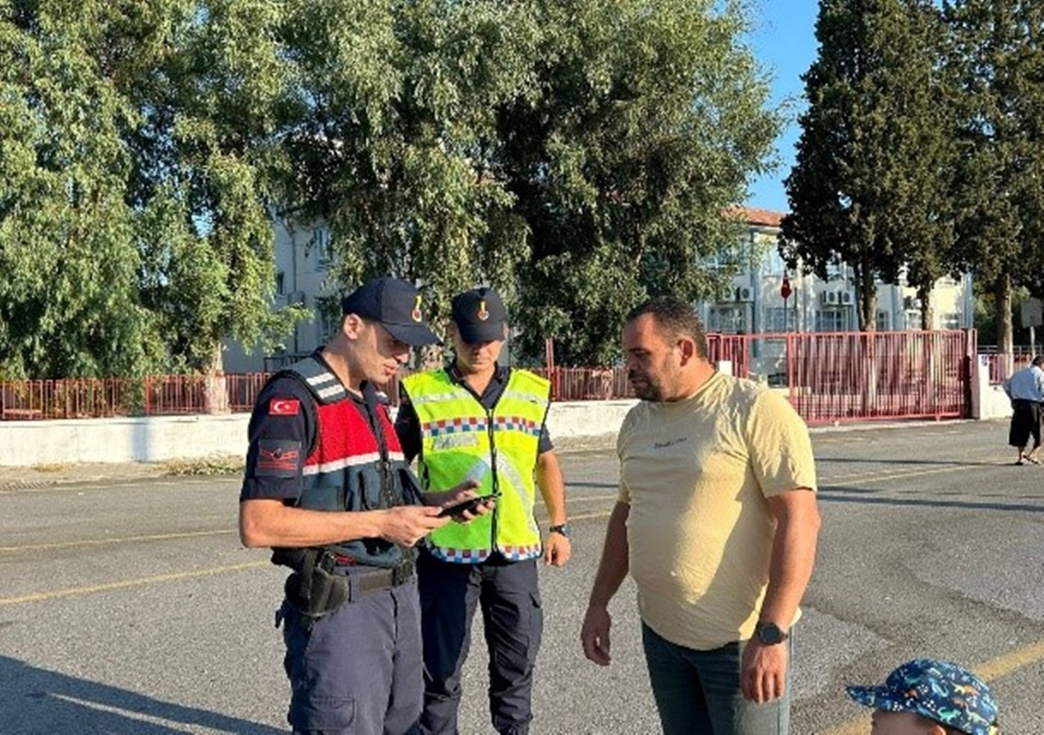 Aydın Jandarması Okul Çevrelerinde Kuş Uçurtmuyor (4)