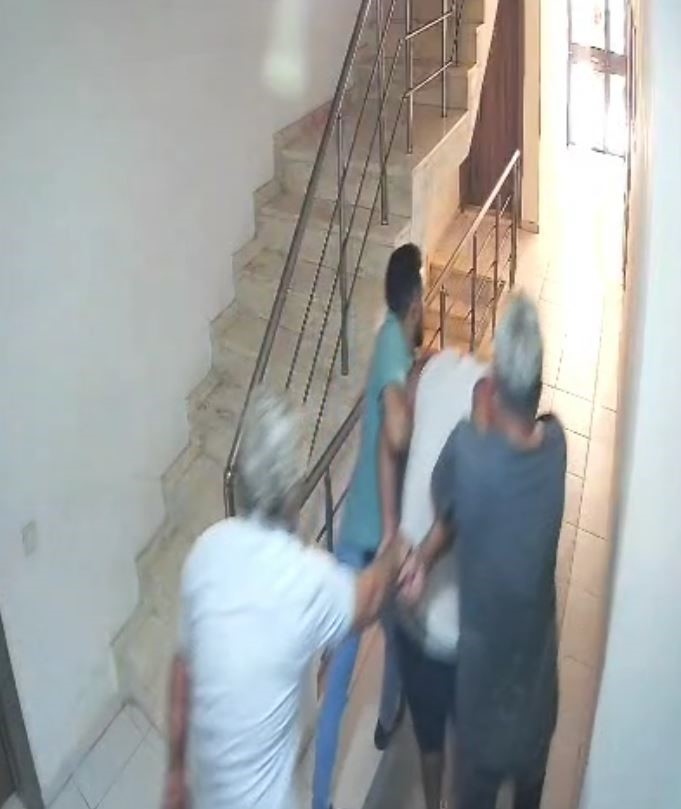 Aydın’da Apartmana Polis Baskını (2)