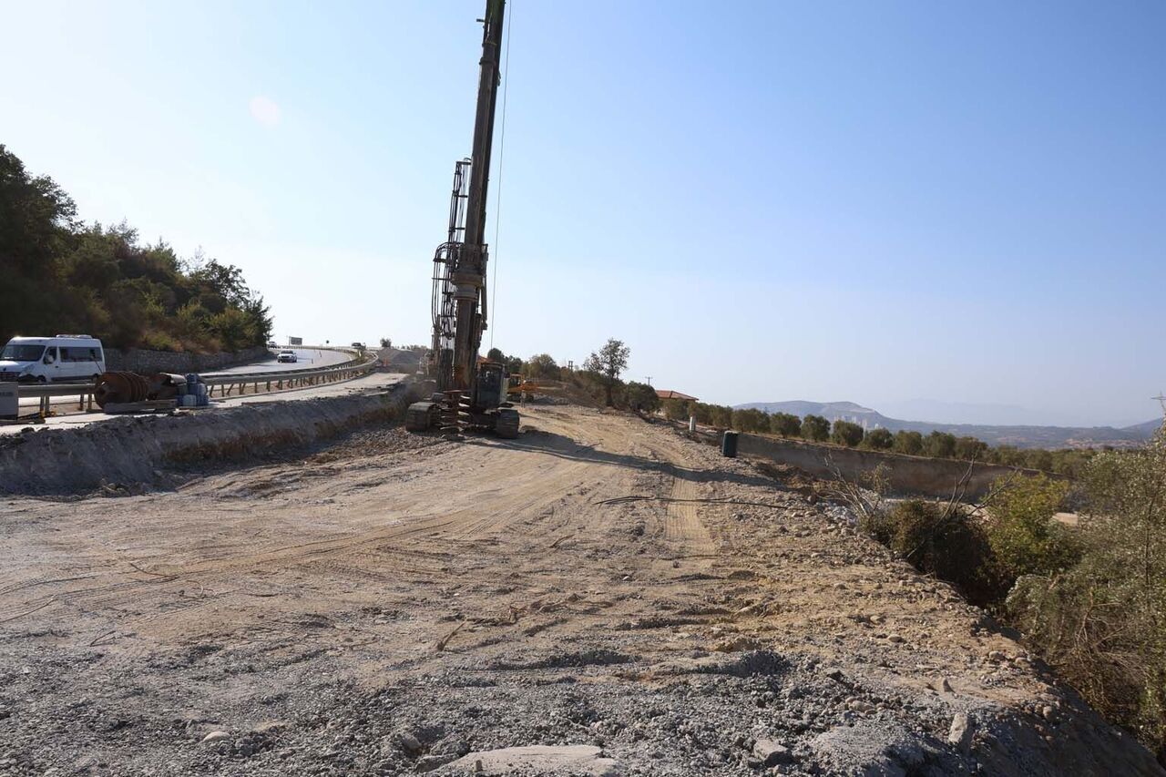 Aydın’da Çöken Yolda Çalışmalar Devam Ediyor (4)