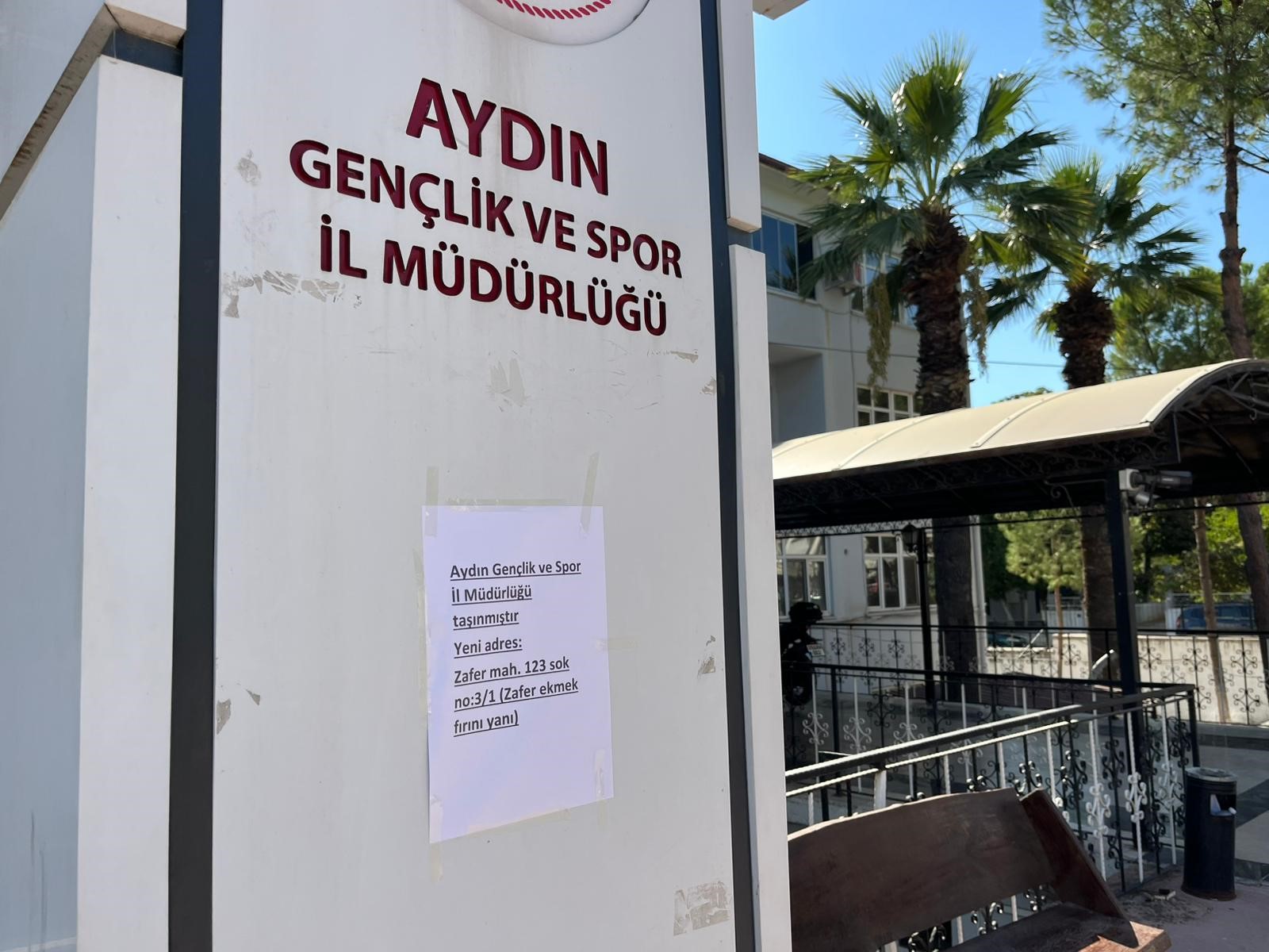 Aydın’da Deprem Riski Nedeniyle Müdürlük Binası Boşaltıldı