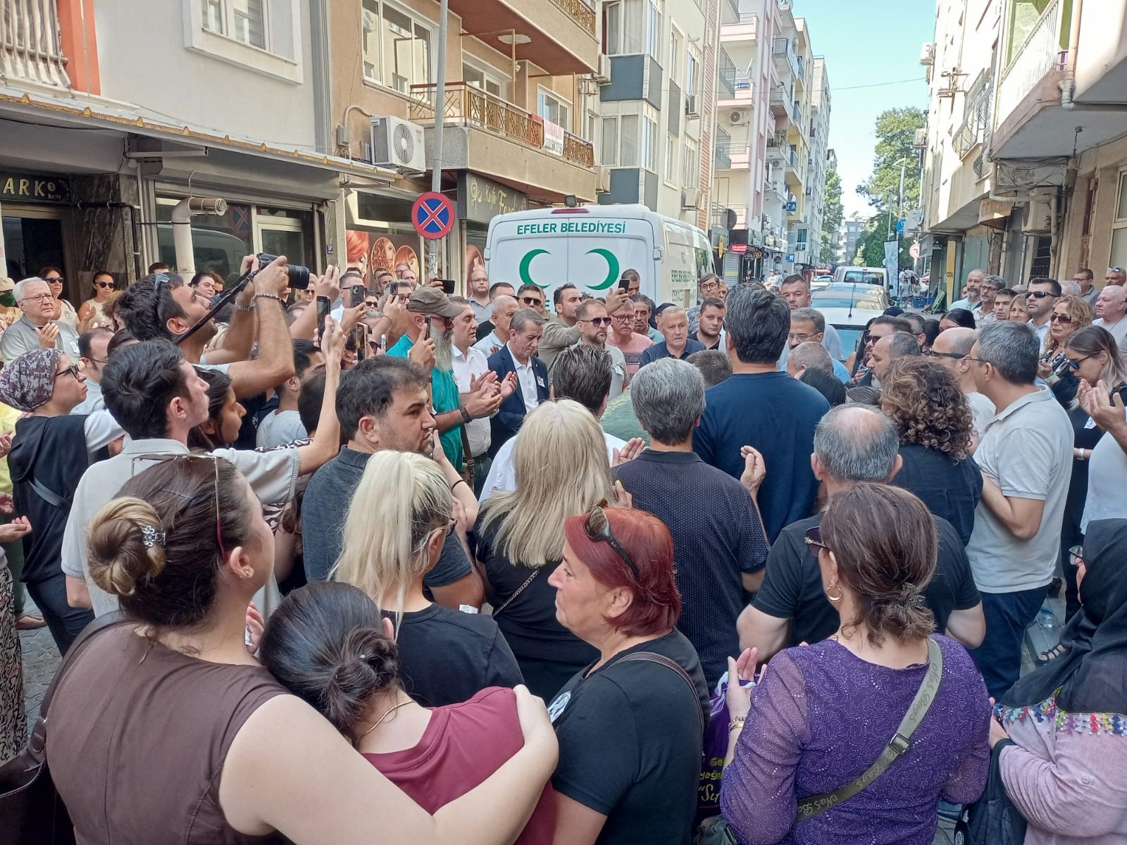 Aydın’da Gözyaşları Sel Oldu, Yazıcı’yı Meslektaşları Uğurladı (3)