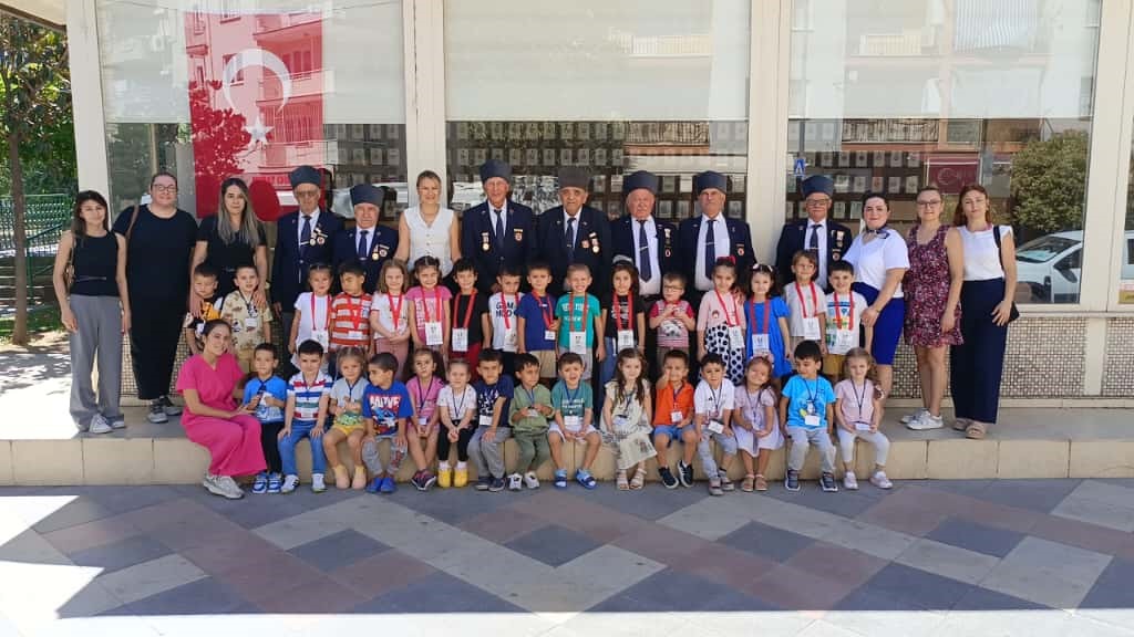 Aydın’da Minikler Gazi Dedelerini Unutmadı (4)