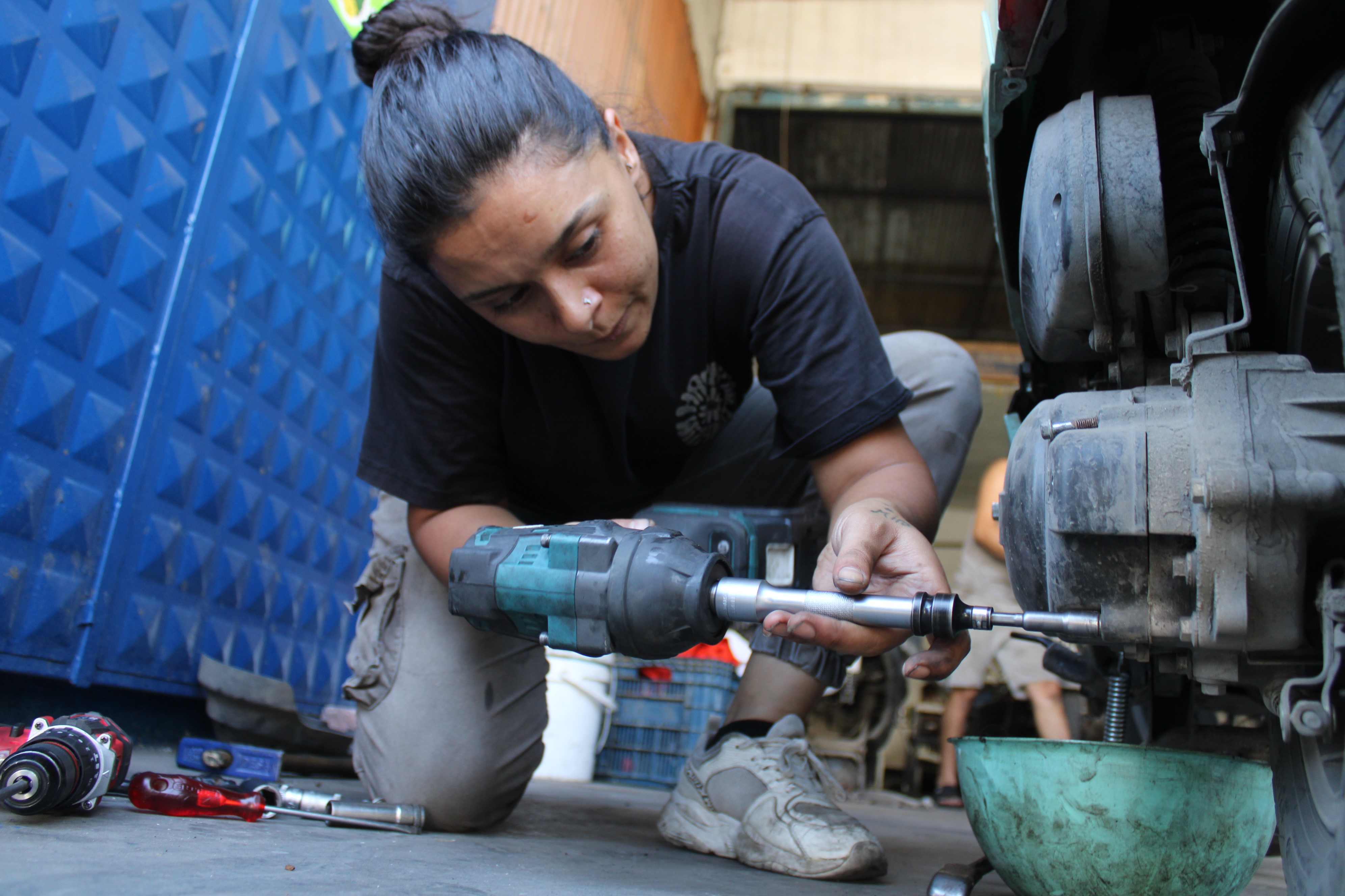 Aydın’da Sanayinin Kadın Motor Ustası.. Eşine Destek Için Başladı (4)