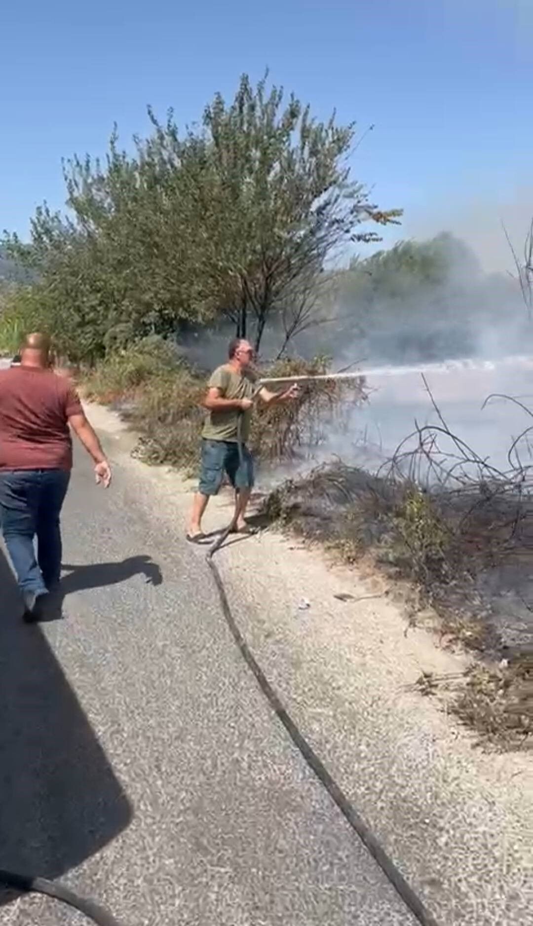 Aydın’da Yangın Çıktı, Ekipler Yetişti (3)