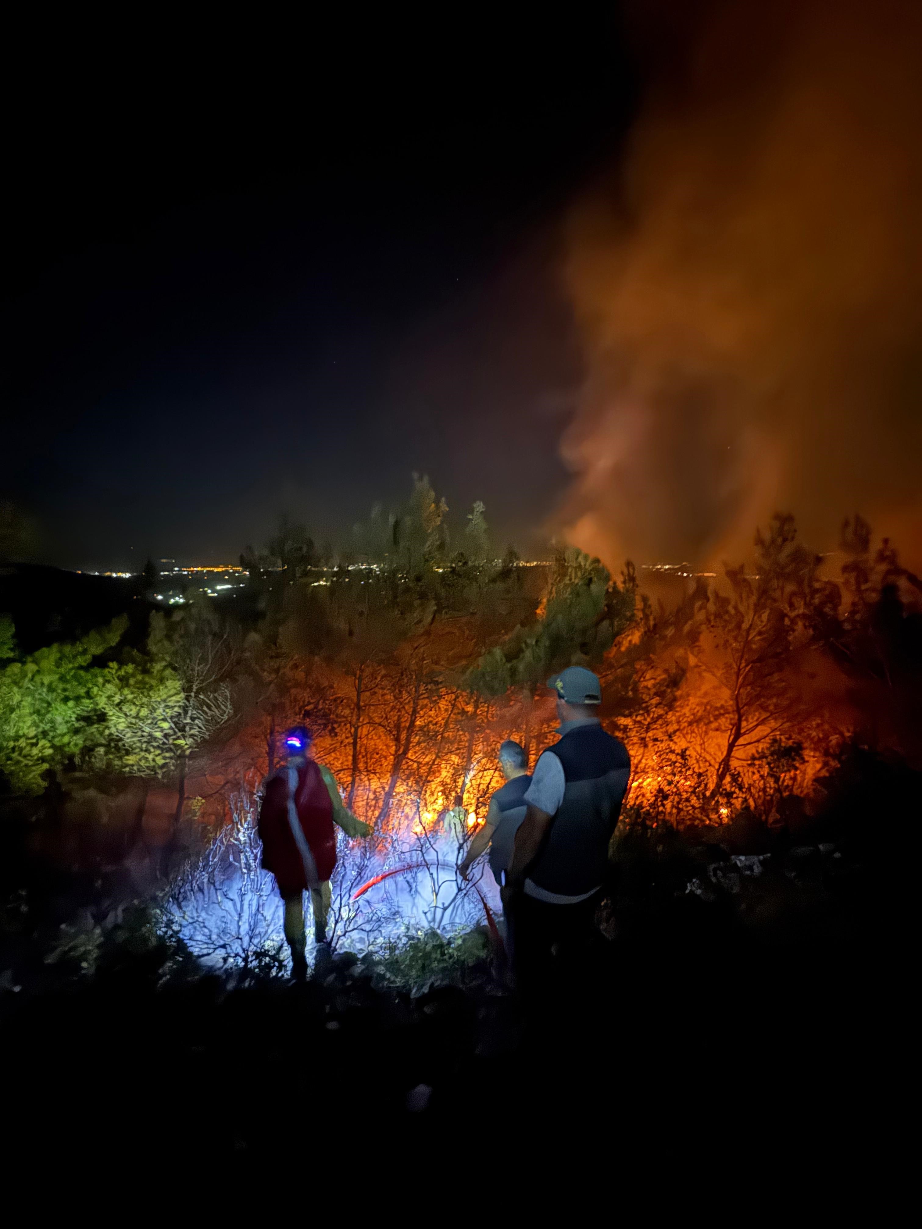Aydın’da Yangın Makilik Ve Ormanlık Alana Sıçradı, Çok Sayıda Ekip Müdahale Ediyor (2)