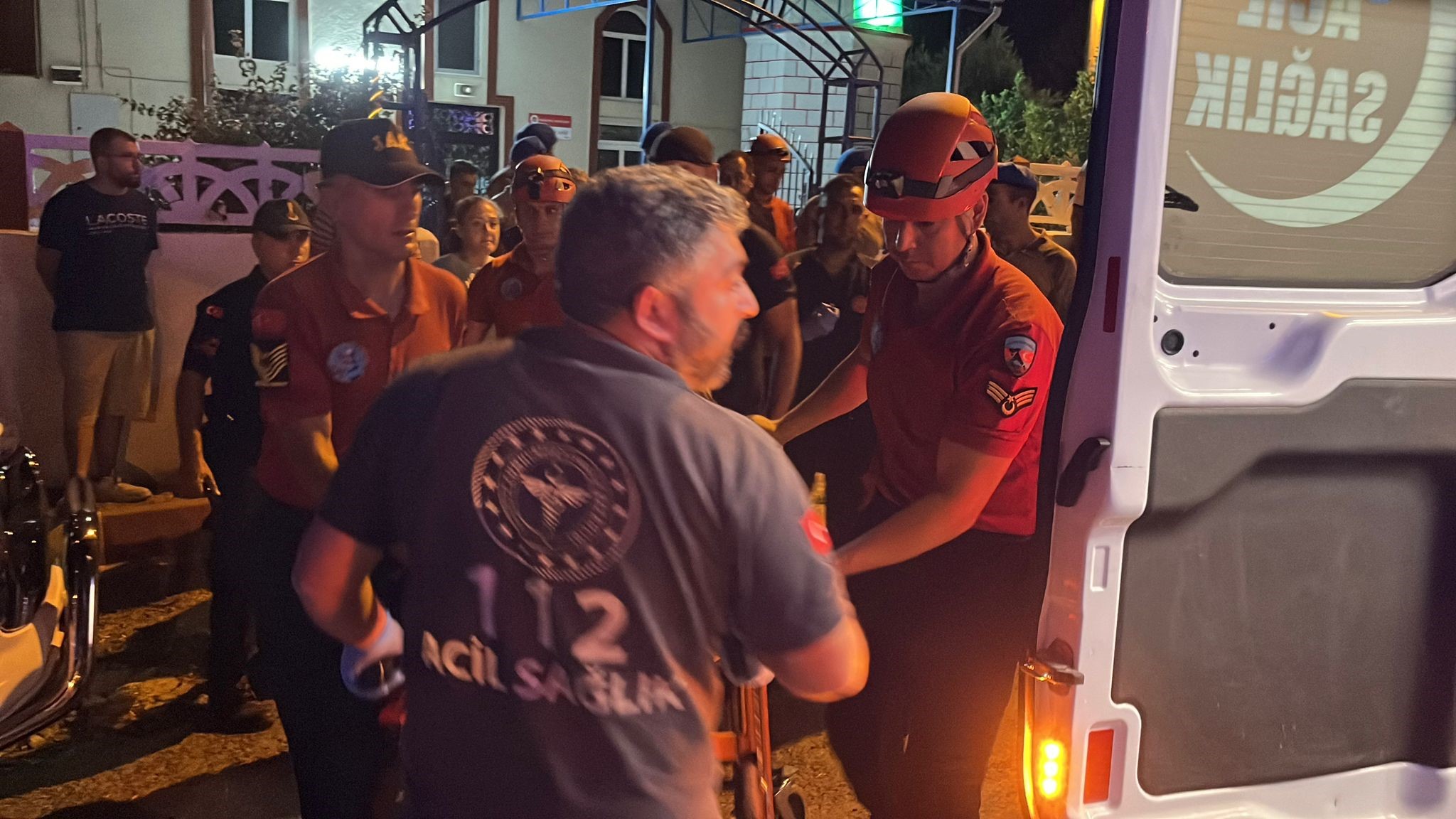 Aydın’da Yaşlı Kadını Mama Verdiği Köpek Kurtardı (3)