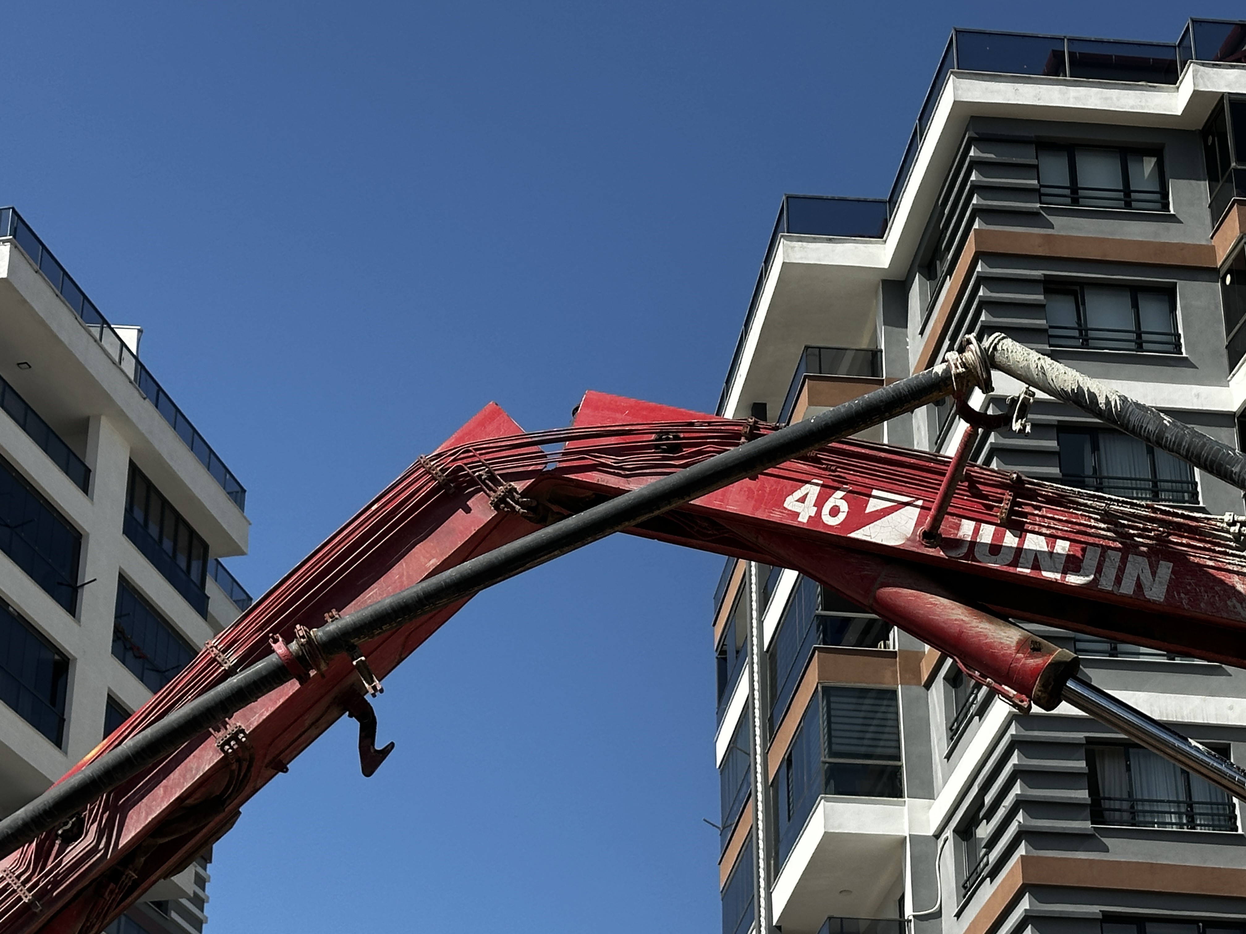 Beton Pompası Kolu Işçilerin Üzerine Düştü (7)