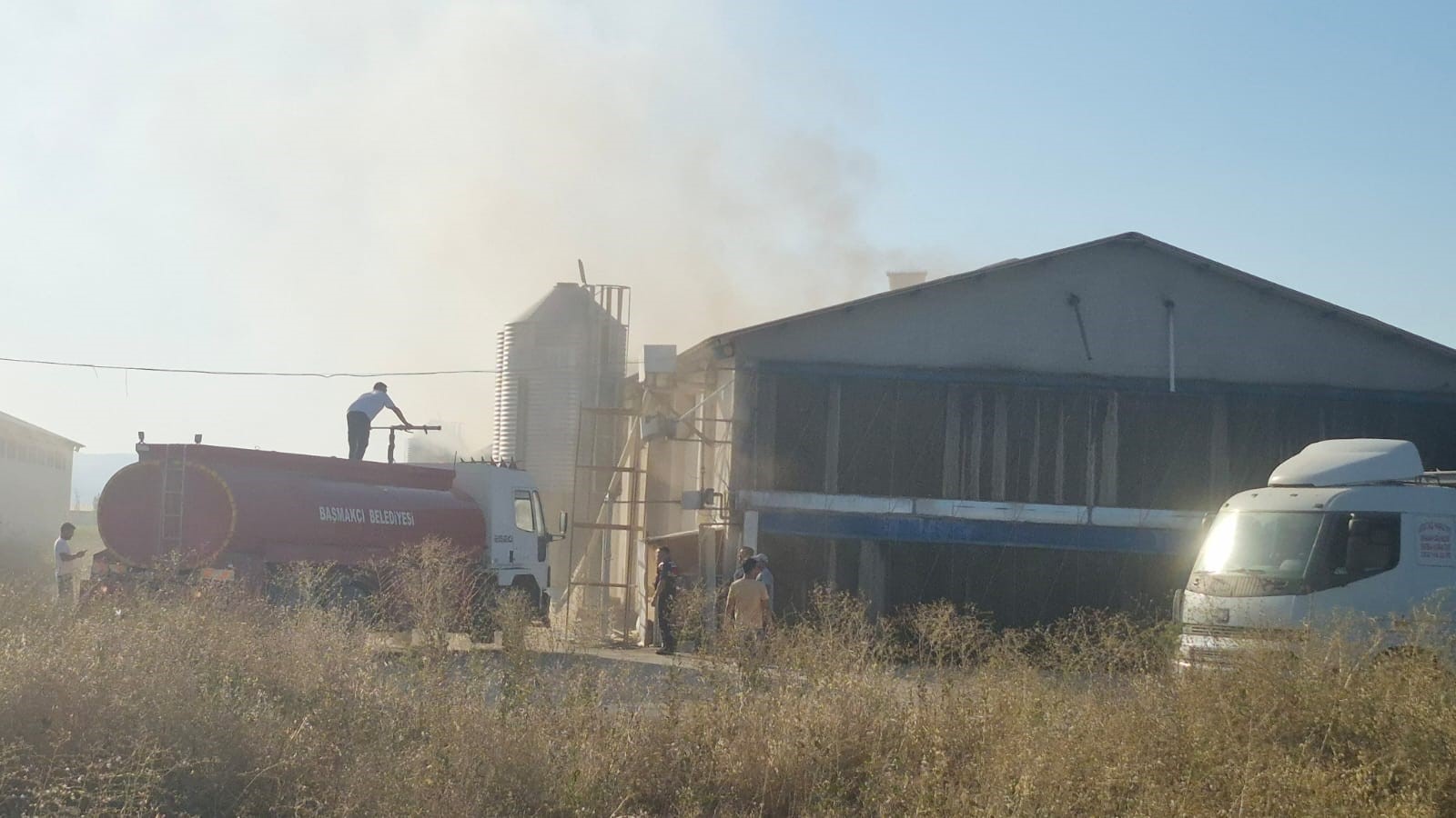 Binlerce Tavuk Telef Oldu (3)