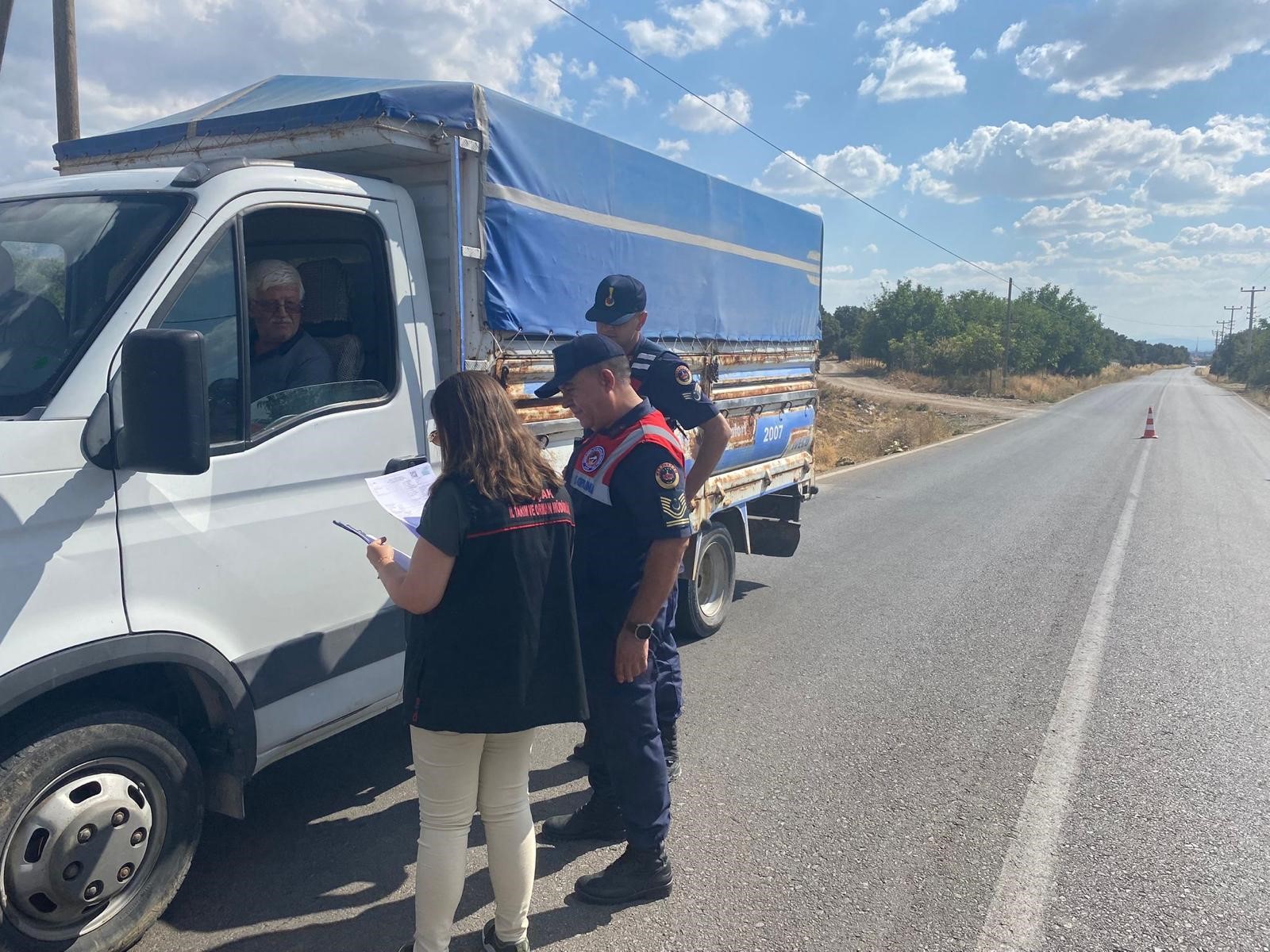 Canlı Hayvan Nakil Araçları Durduruldu (3)