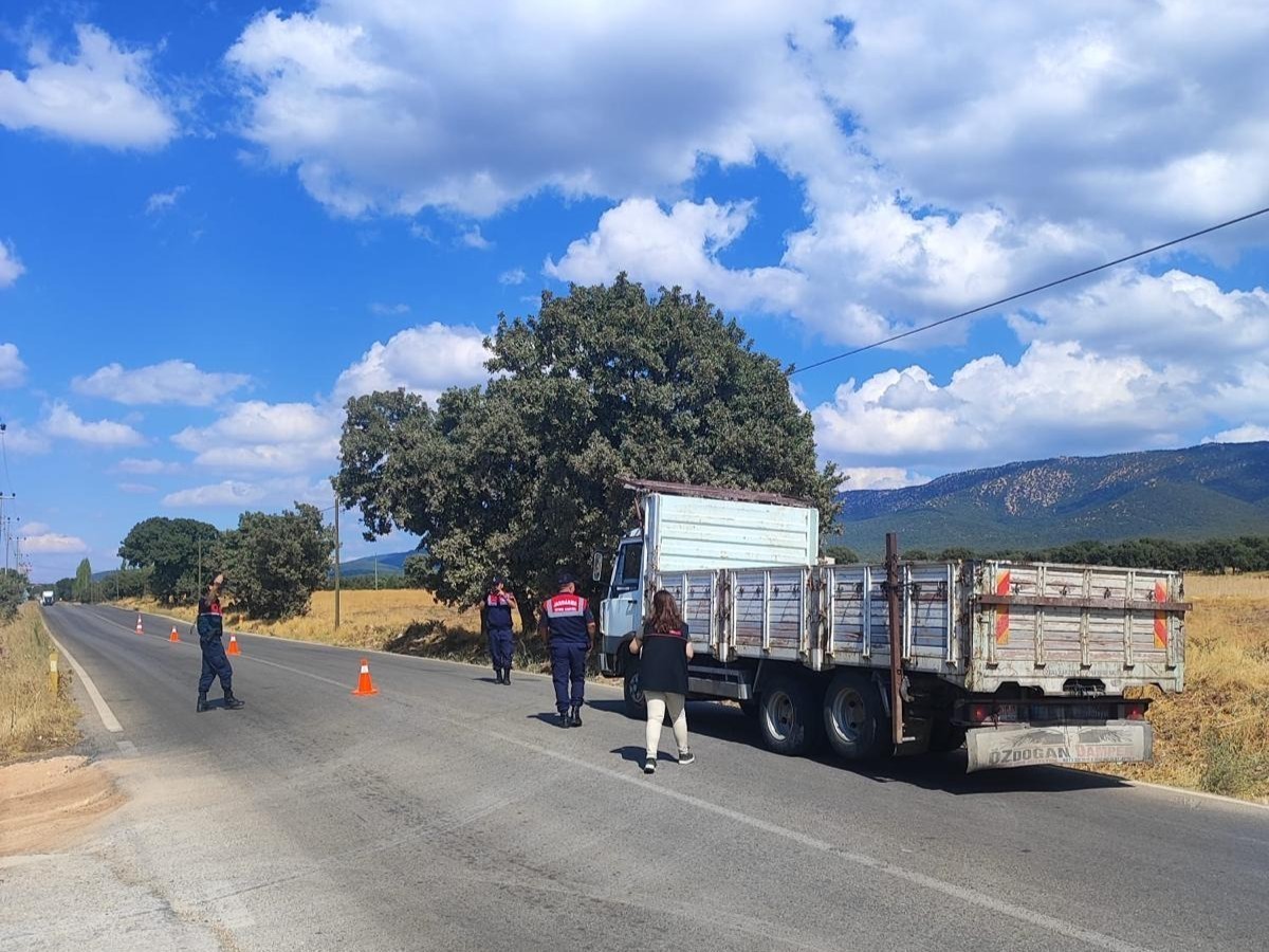 Canlı Hayvan Nakil Araçları Durduruldu (4)