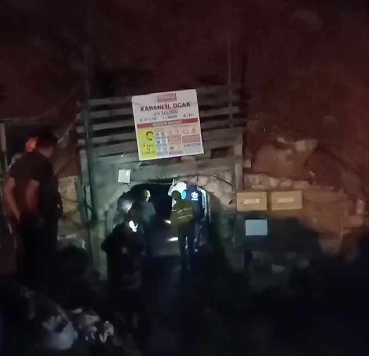 Denizli’de Göçük Altındaki Işçiler Kurtarılmayı Bekliyor (3)