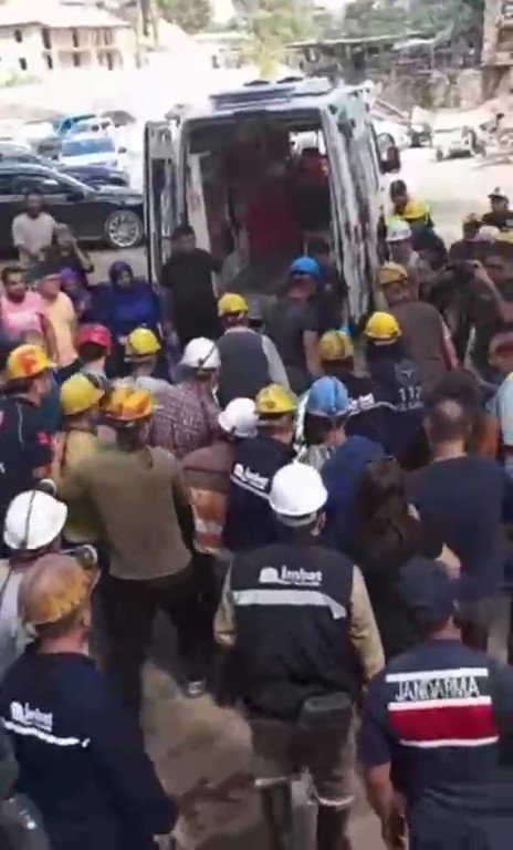 Denizli’den Iyi Haber Geldi.. Göçük Altındaki Işçiler Kurtarıldı (5)