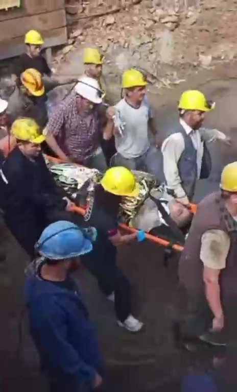 Denizli’den Iyi Haber Geldi.. Göçük Altındaki Işçiler Kurtarıldı (7)