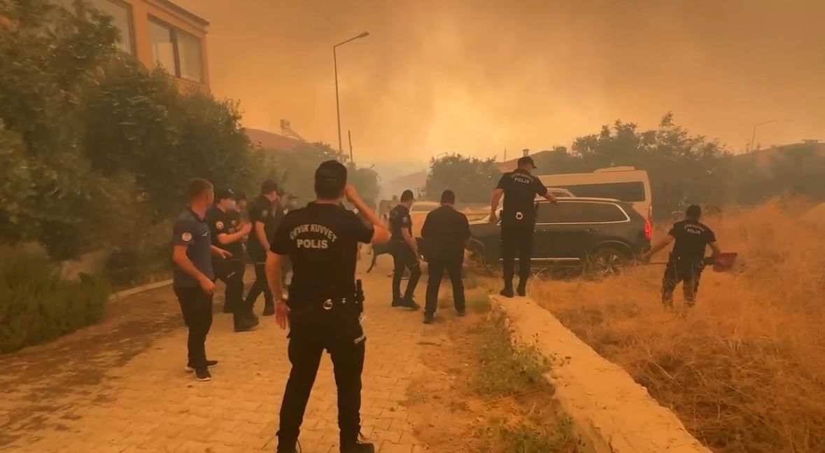 Evler, Tarlalar Yandı.. (5)