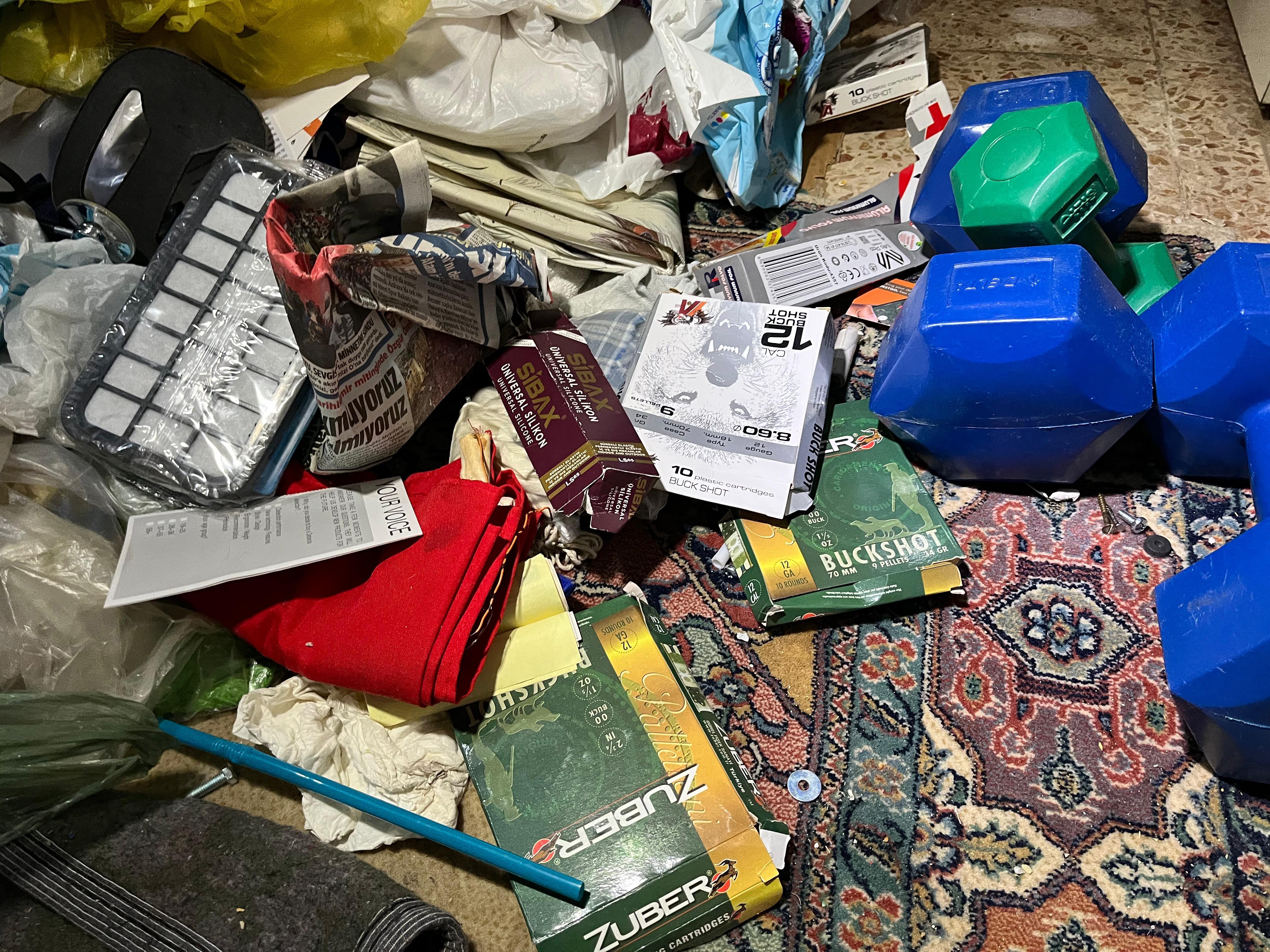 İzmir Saldırganının Odası Görüntülendi, Dedesi Konuştu (6)