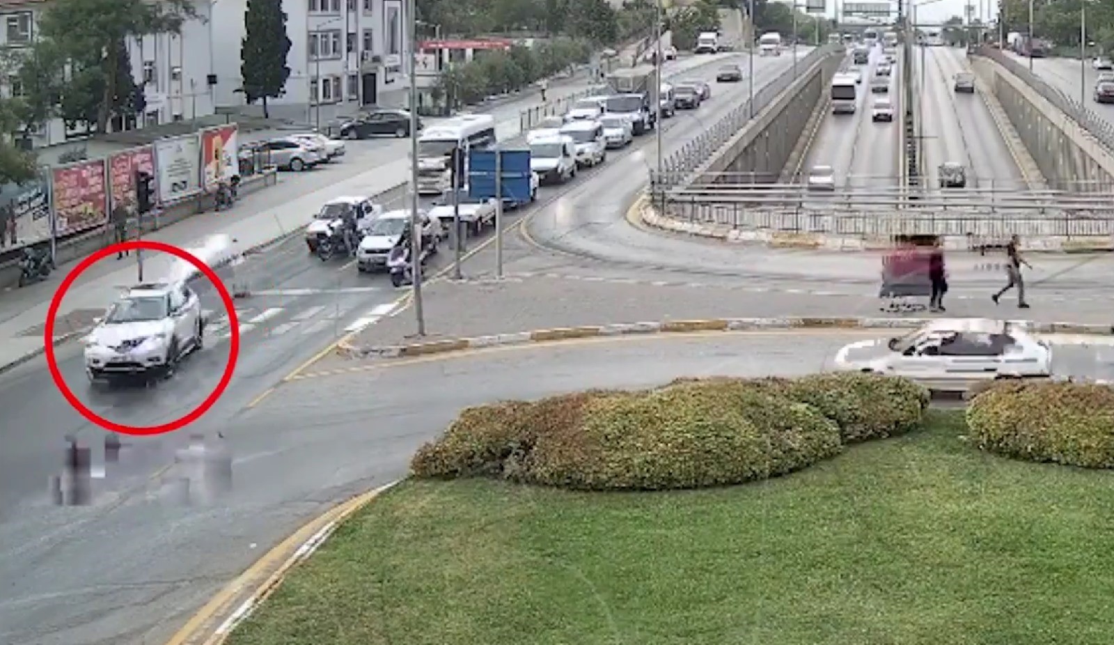 Kaldırım Ağası Kameraya Yakalandı (2)