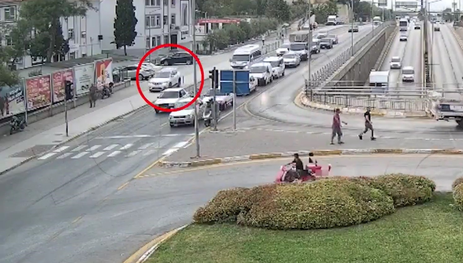 Kaldırım Ağası Kameraya Yakalandı (3)
