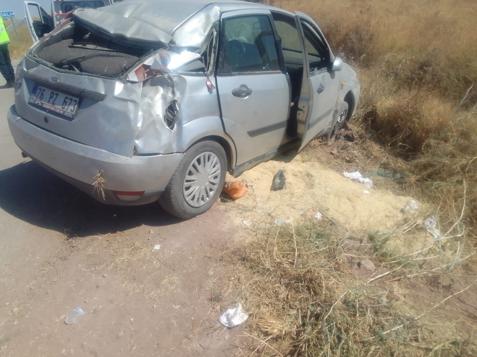 Kontrolden Çıkan Otomobil Tarım Arazisine Devrildi