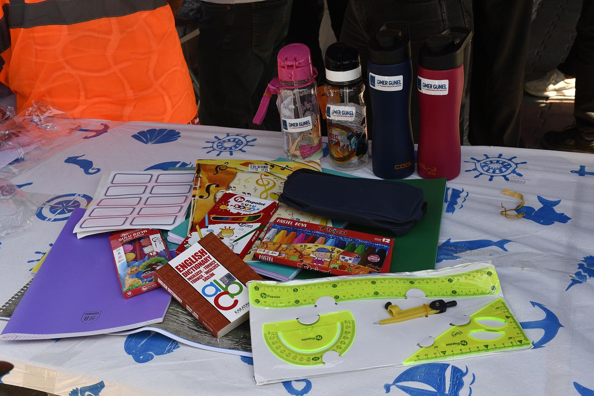 Kuşadası Belediyesi Yeni Eğitim Yılında Yine Öğrencilerin Yanında (4)