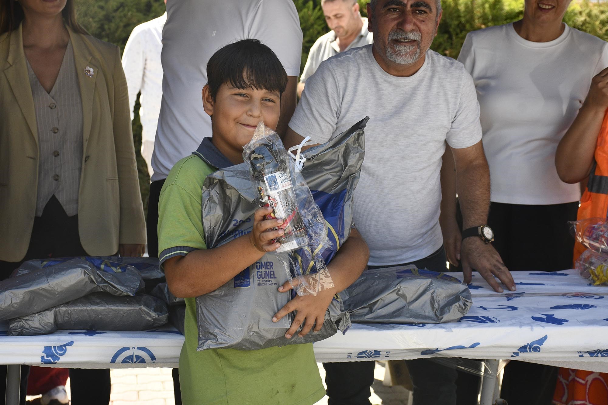 Kuşadası Belediyesi Yeni Eğitim Yılında Yine Öğrencilerin Yanında (5)