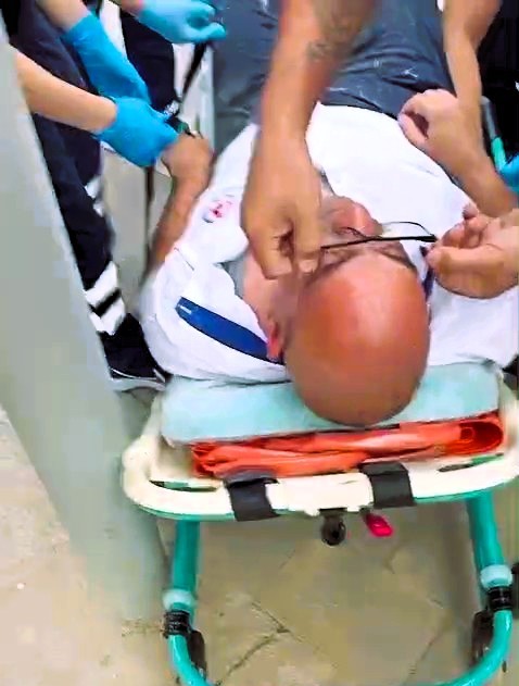 Otobüs Şoförü Yere Yığıldı (2)