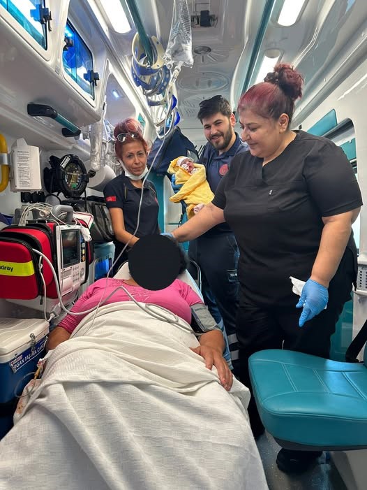 Sancıları Başlayan Anne Hastaneye Yetişemedi (3)