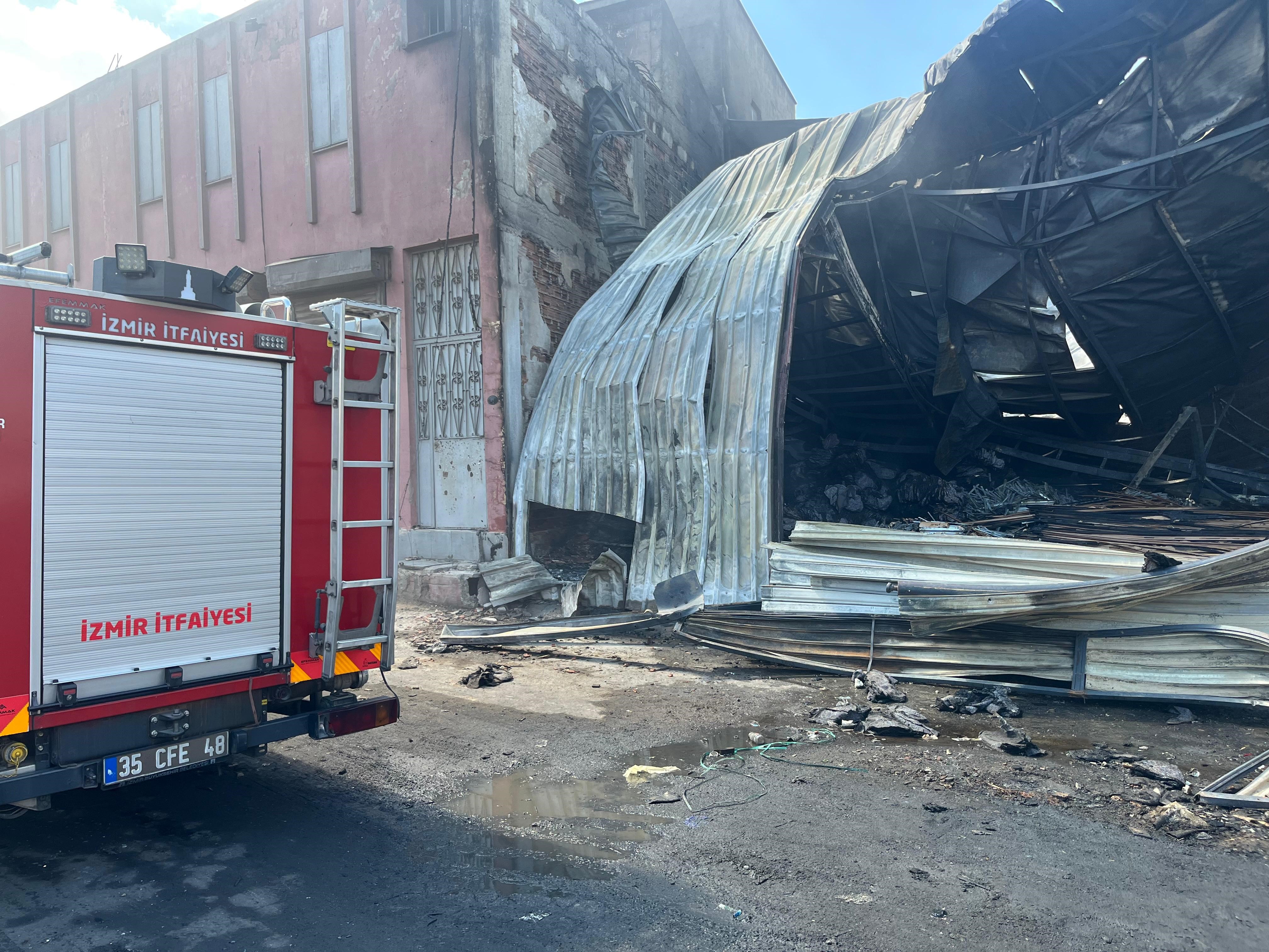 Toplanmayan Çöplerden Yangın Çıktı, Zarar 30 Milyon Lira (3)