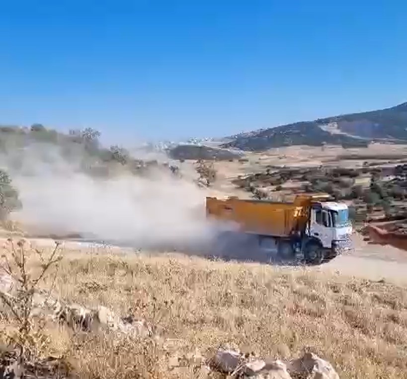 Toz Toprak Içinde Yaşıyorlar (2)