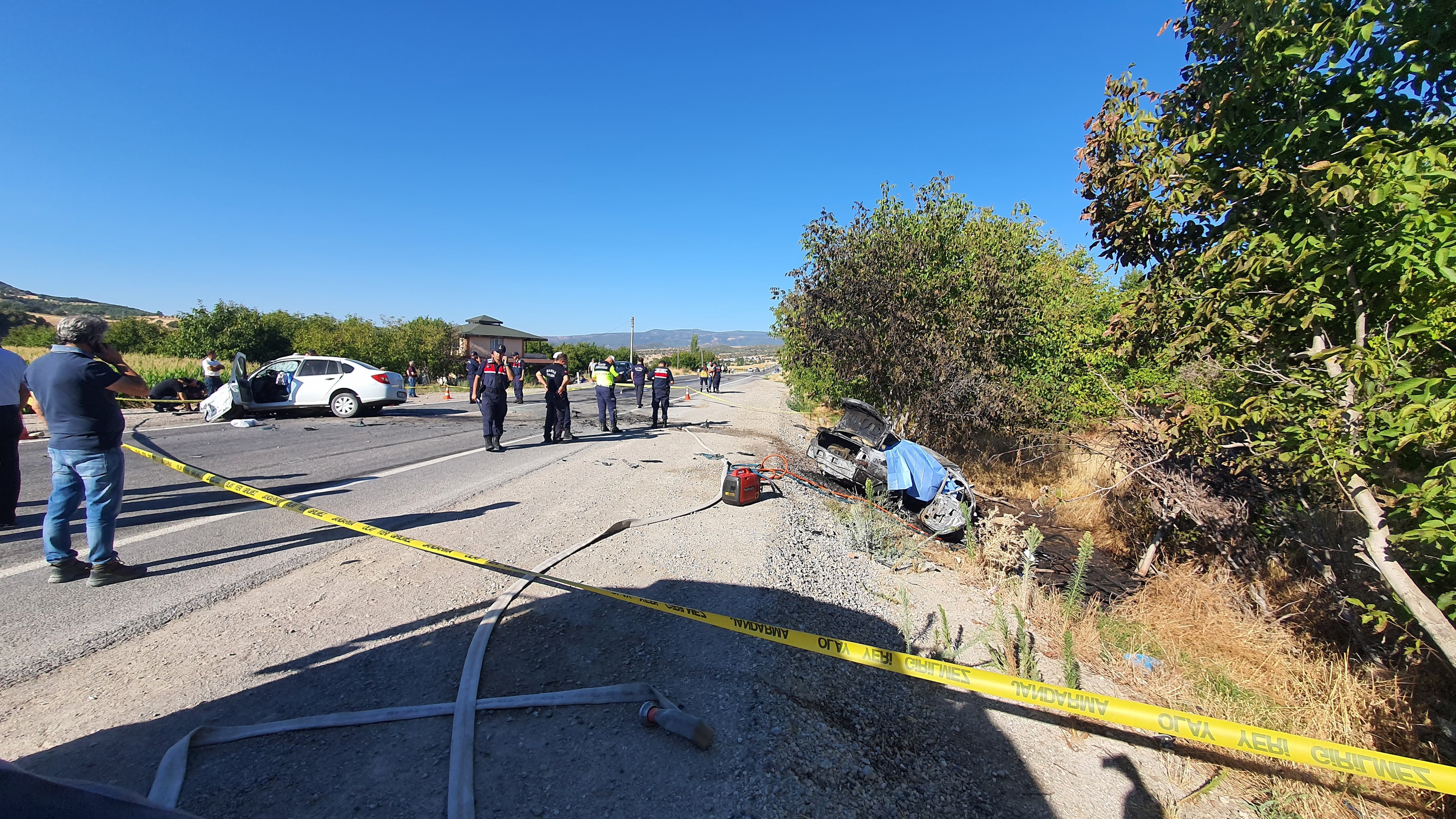 Trafik Kazasında 3 Kişi Yaşamını Yitirdi (5)