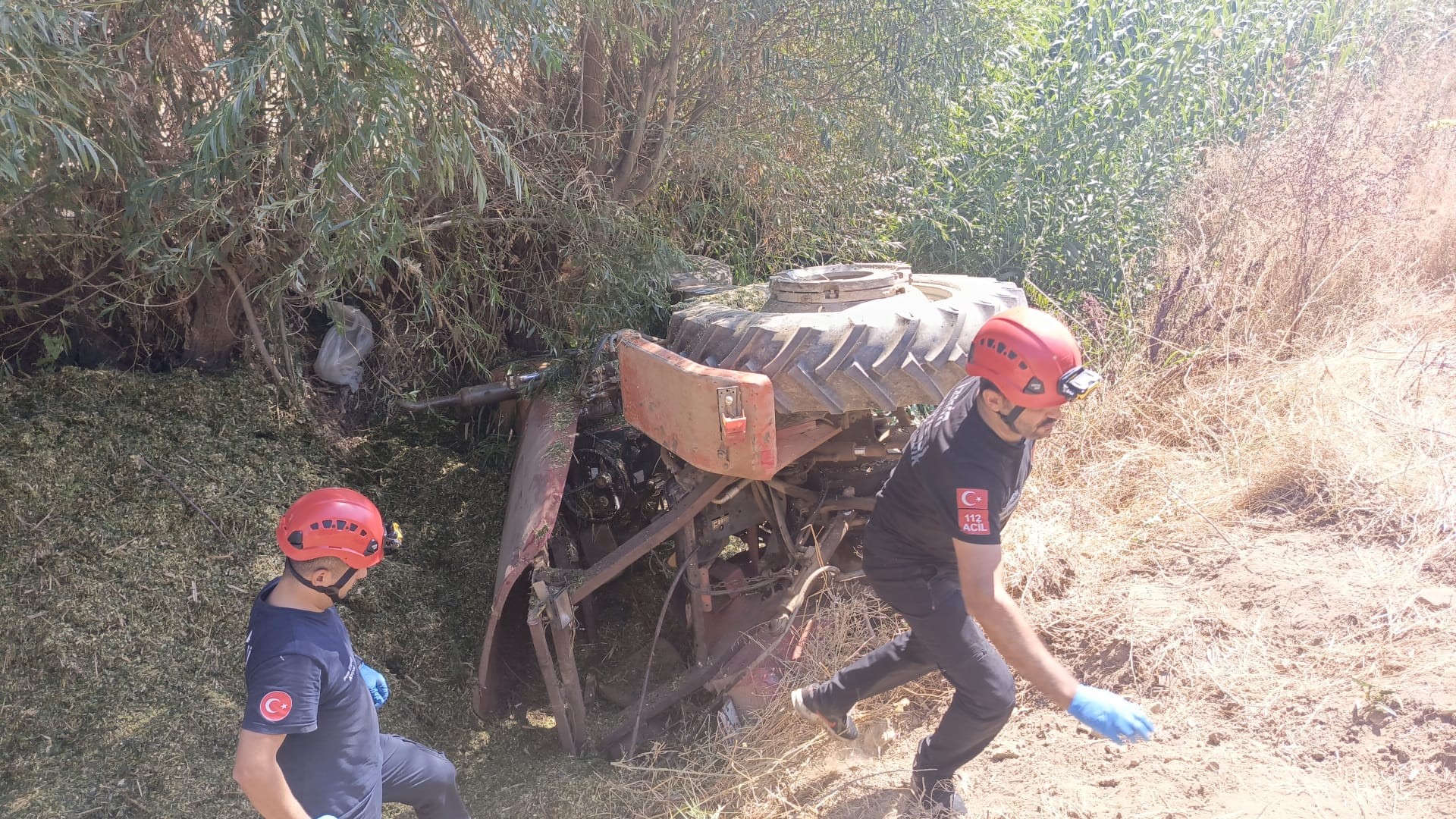 Traktör Kazasında 33 Yaşındaki Adam Can Verdi