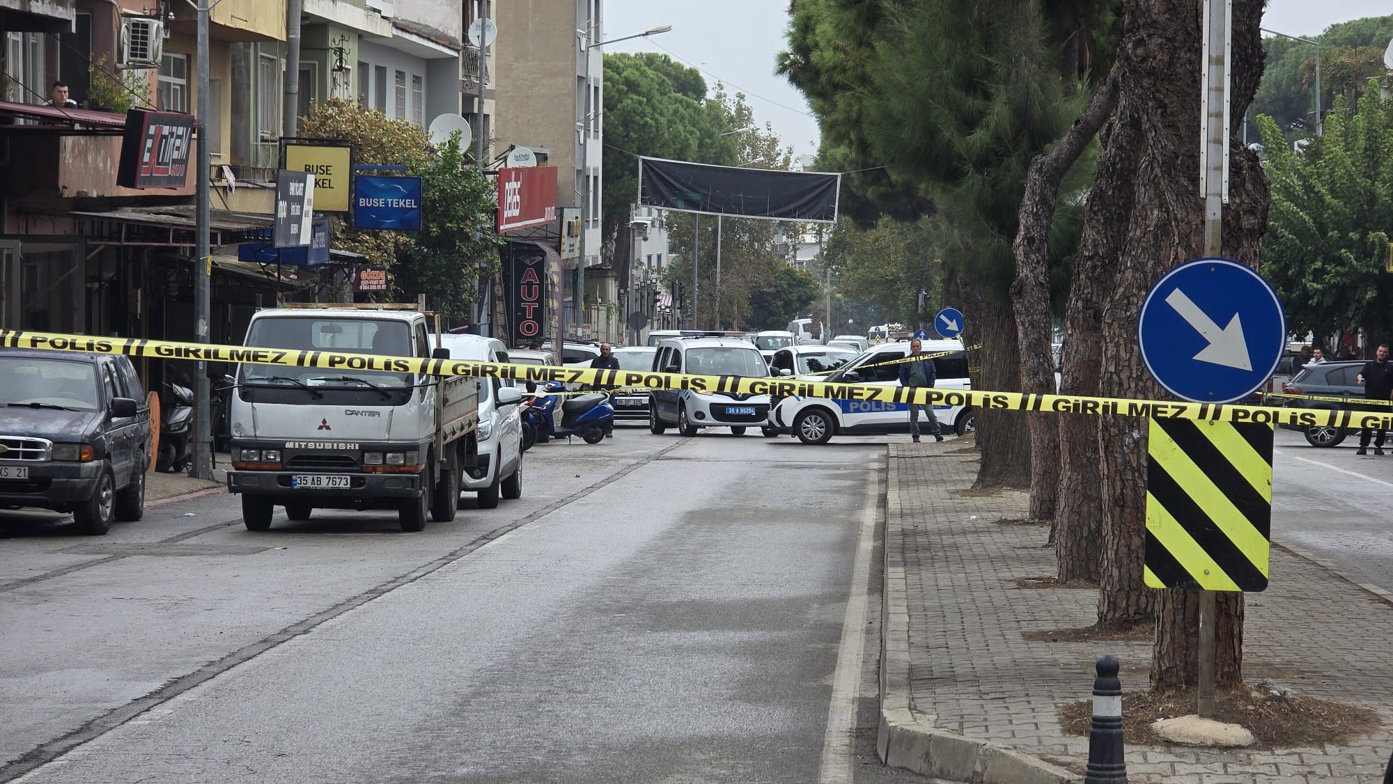 10 Yaşındaki Çocuk Tarlada El Bombası Buldu, Babasının Dükkanına Getirdi (4)