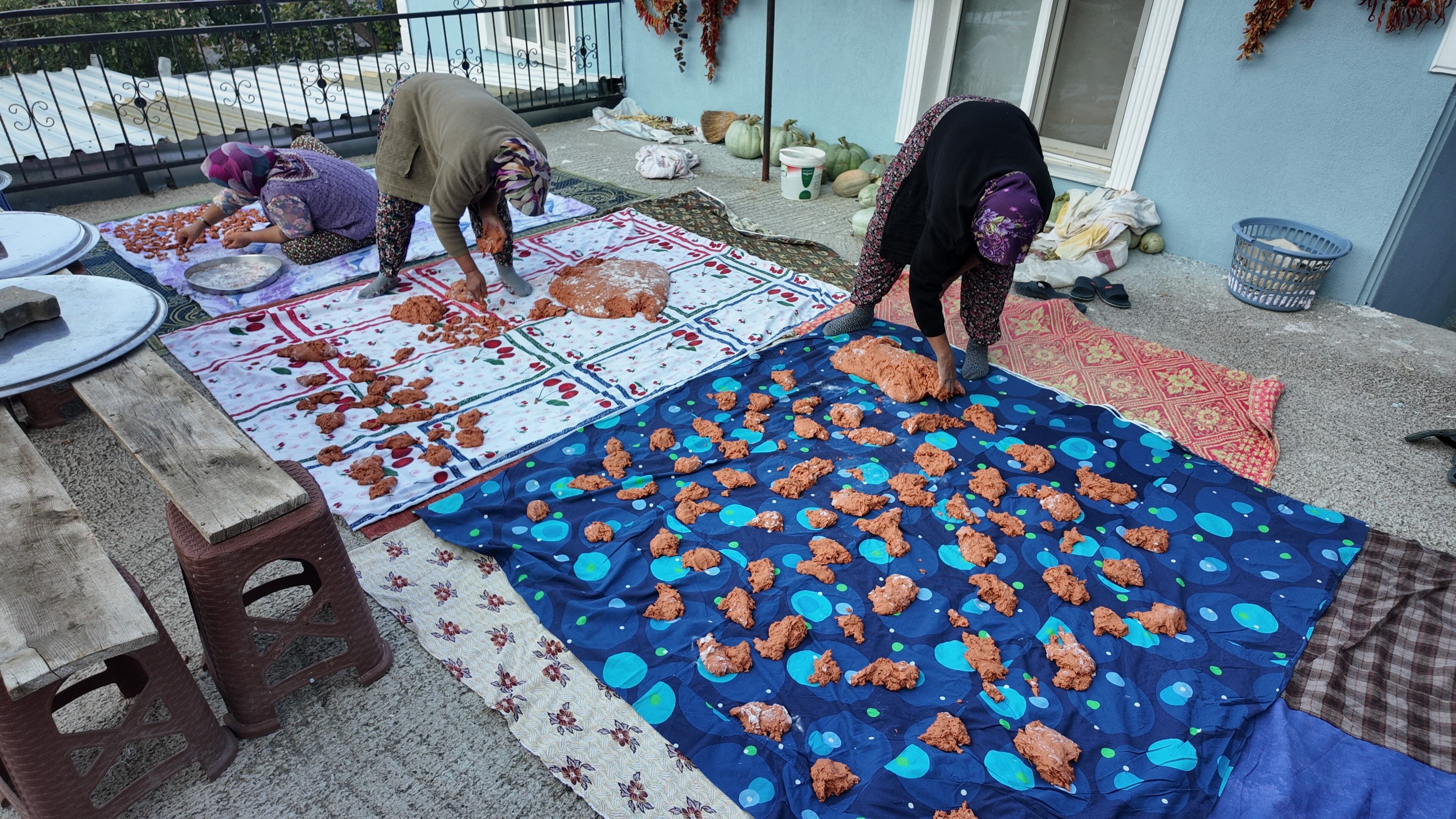 16 Çeşitli Tarhana Kışa Hazırlanıyor (3)