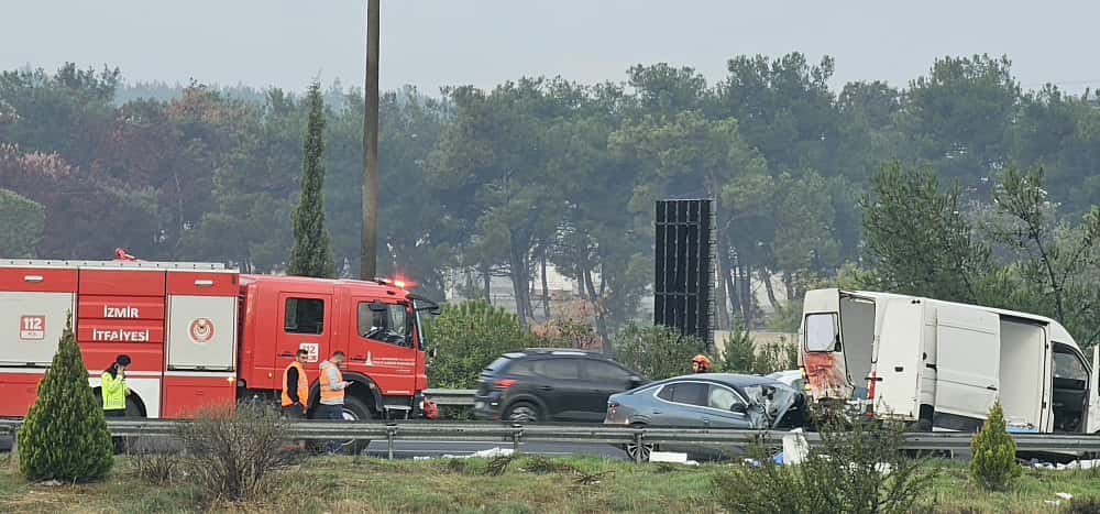 Acı Haber Az Önce Geldi.. Zincirleme Kazada 1 Ölü, 3 Yaralı (4)