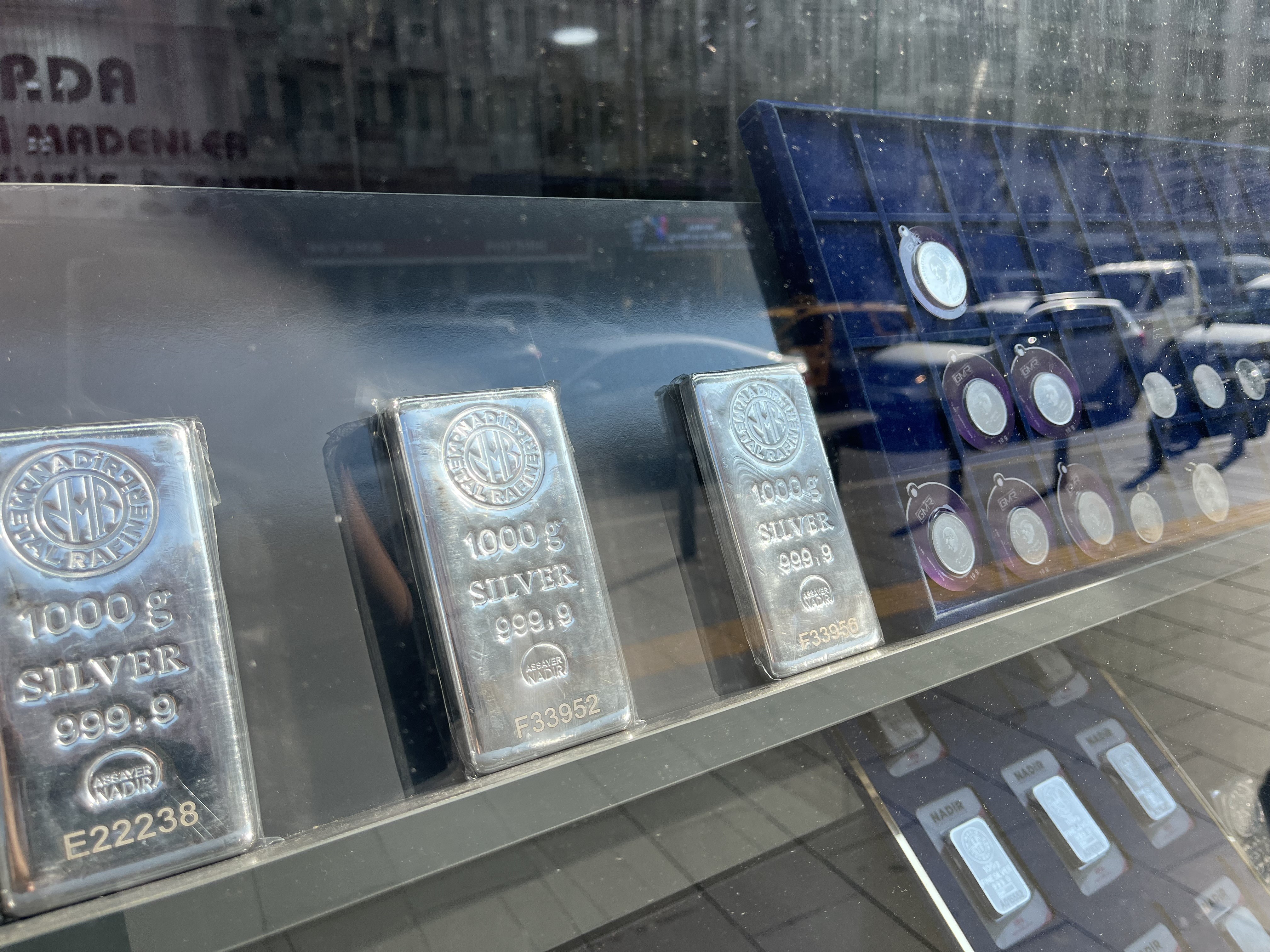 Altın Fiyatları Yükseldi, Vatandaş Gümüşe Yöneldi (4)