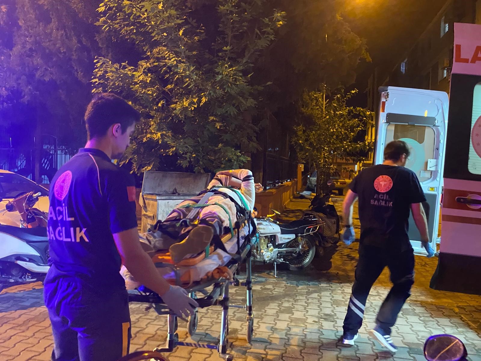 Araba Kurşunlandı.. İçinde Bulunan 3 Kişi.. (4)