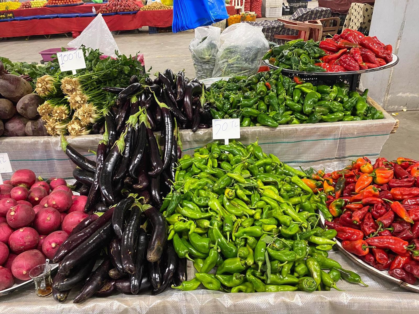 Ata Tohumlu Sebzelerle Pazar Tezgahları Renklendi (3)